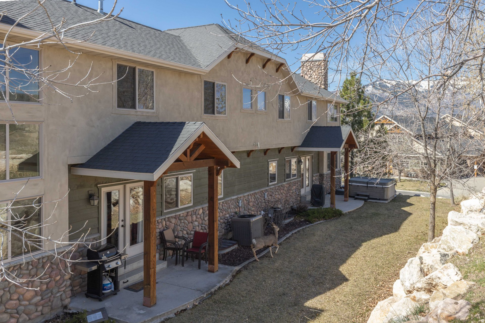 THE CASCADES - Residential