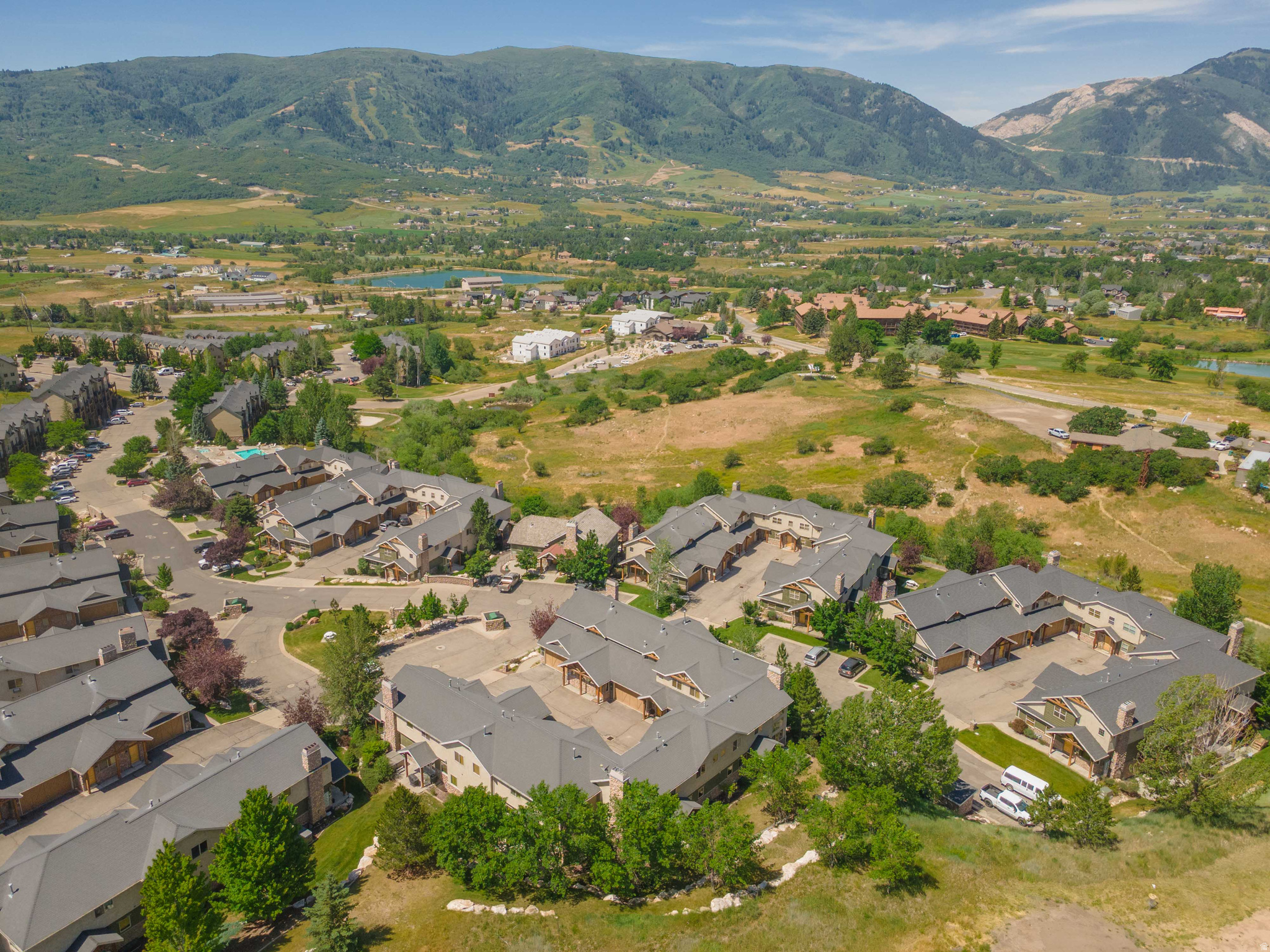THE CASCADES - Residential
