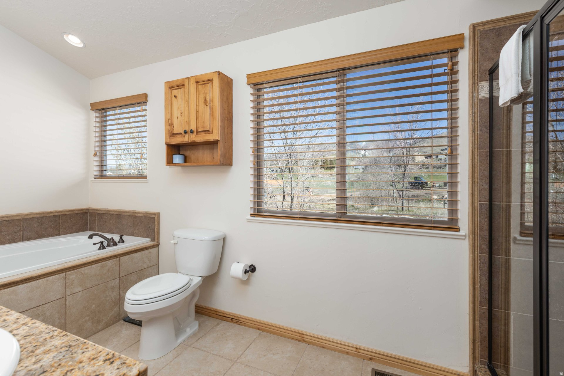 THE CASCADES - Residential
