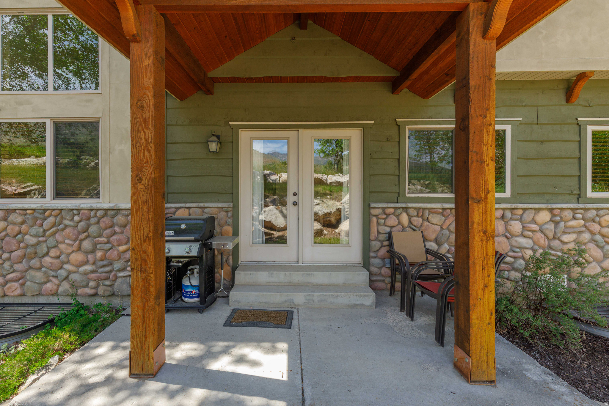 THE CASCADES - Residential