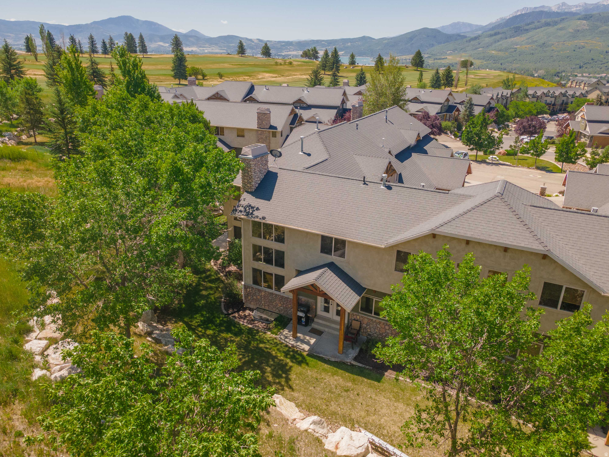 THE CASCADES - Residential