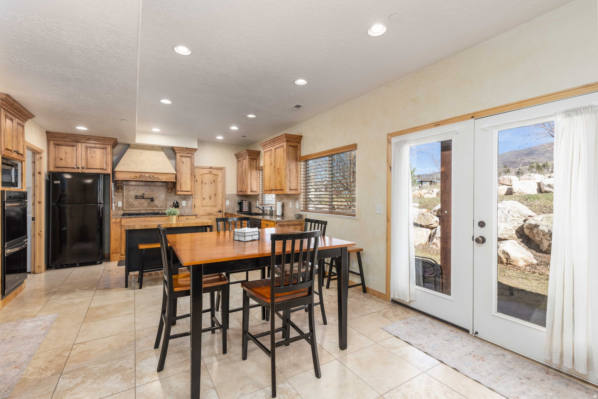 THE CASCADES - Residential
