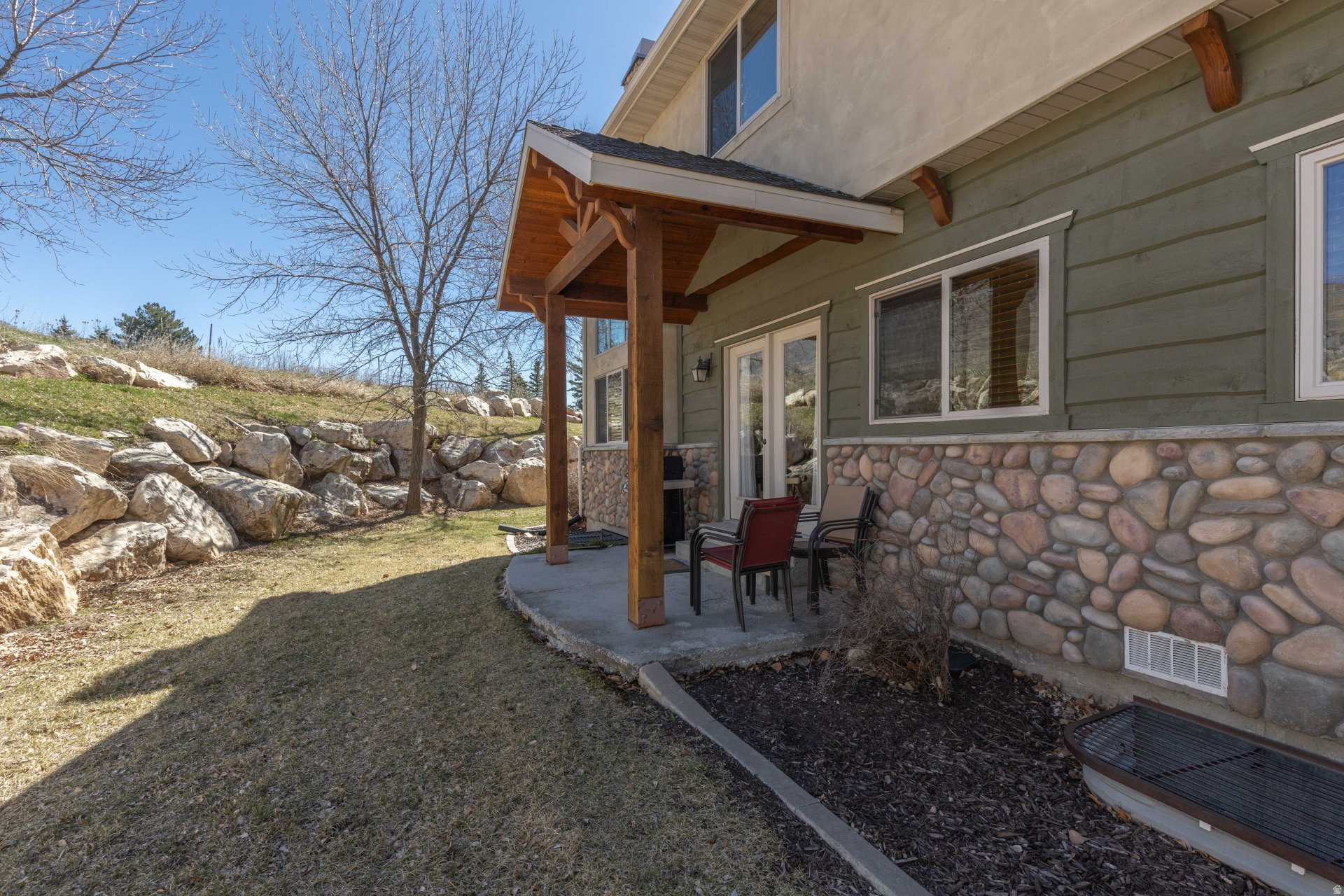 THE CASCADES - Residential