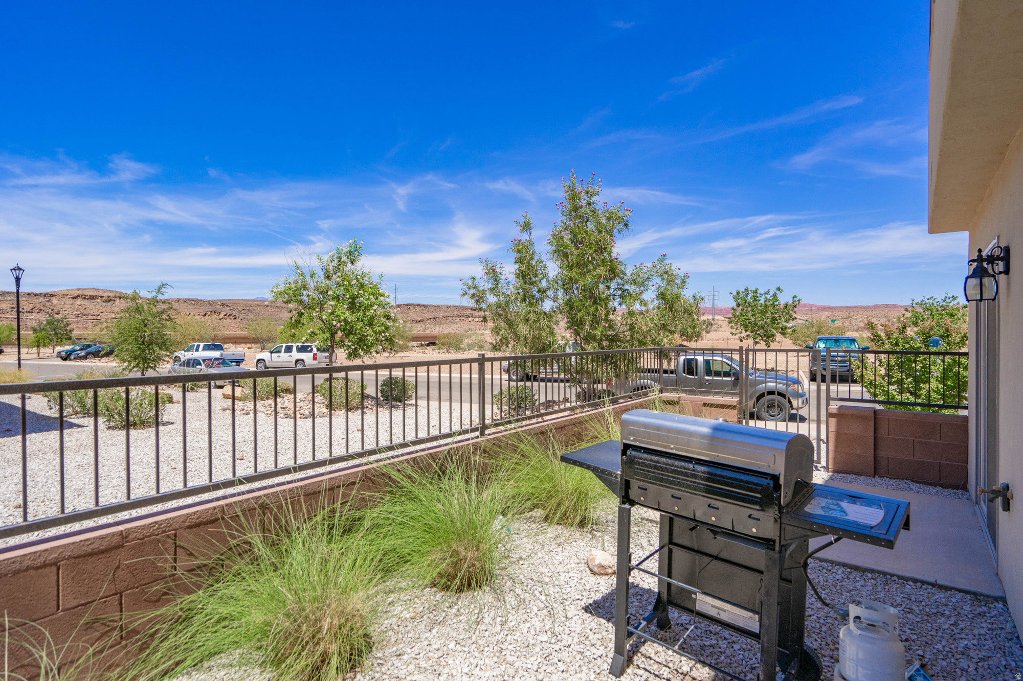 DESERT BLUFF AT DESERT CANYONS TOWNHOMES - Residential