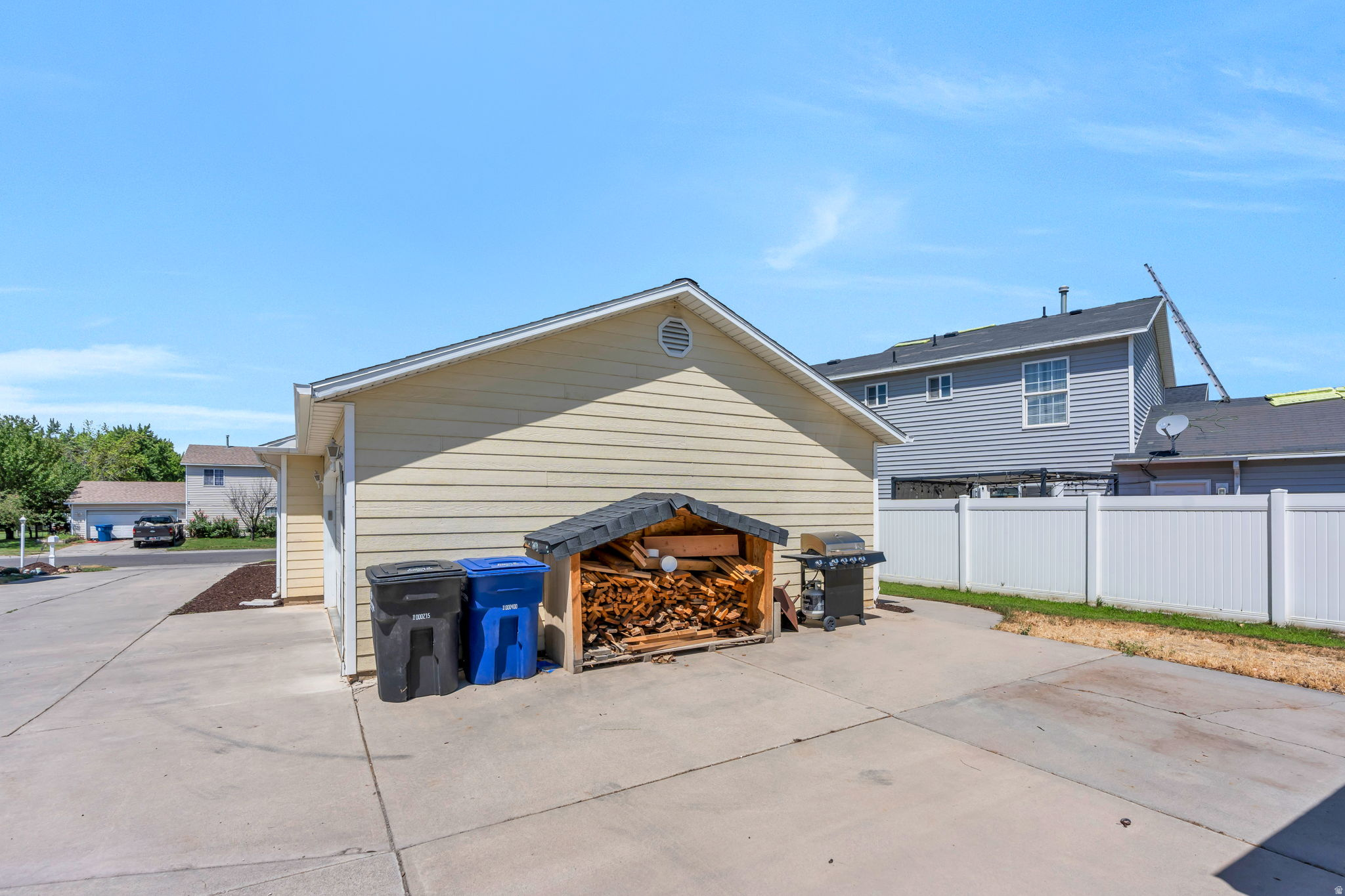 SUNSET PARK - Residential