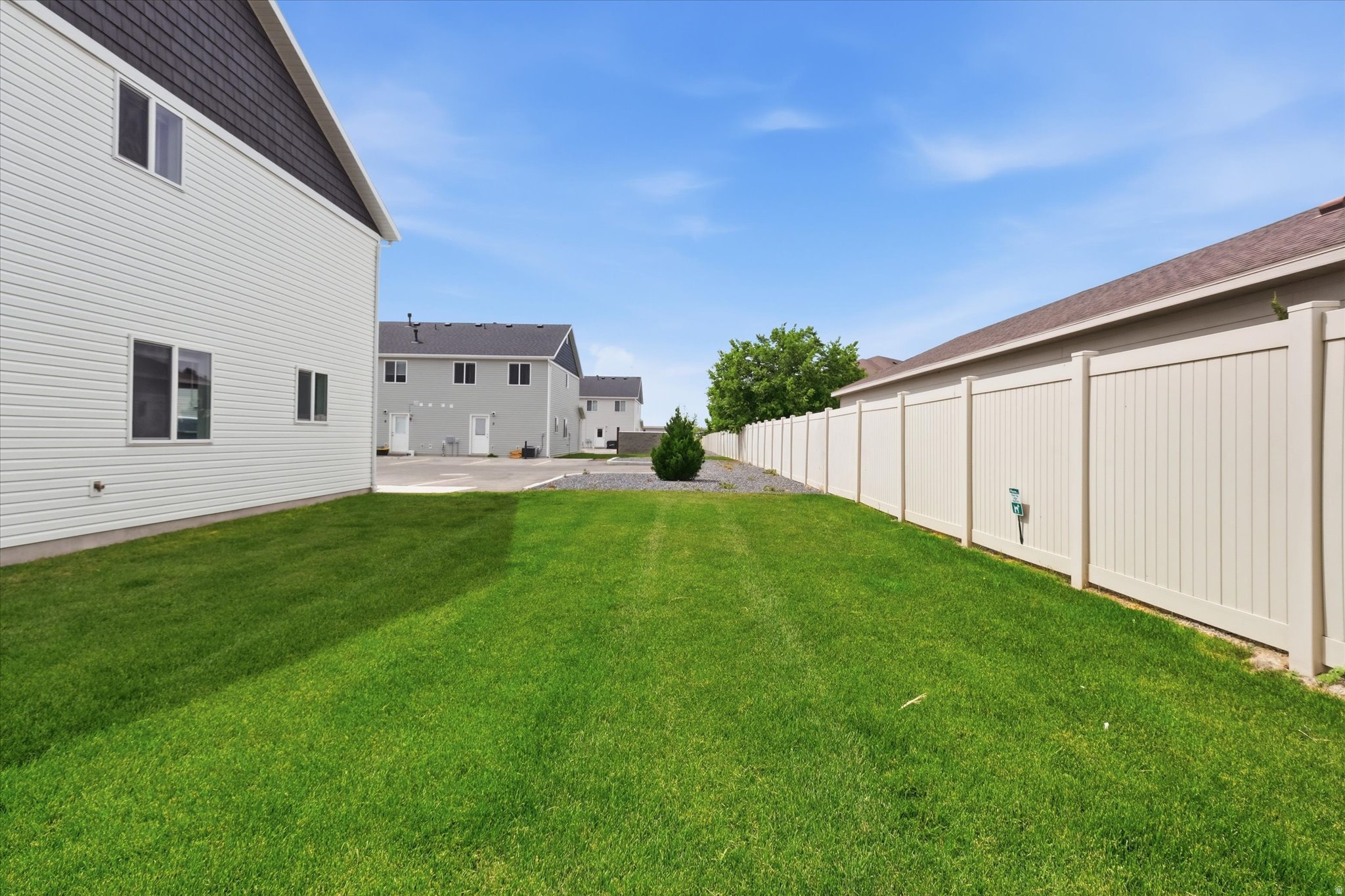 RIVER VALLEY - Residential