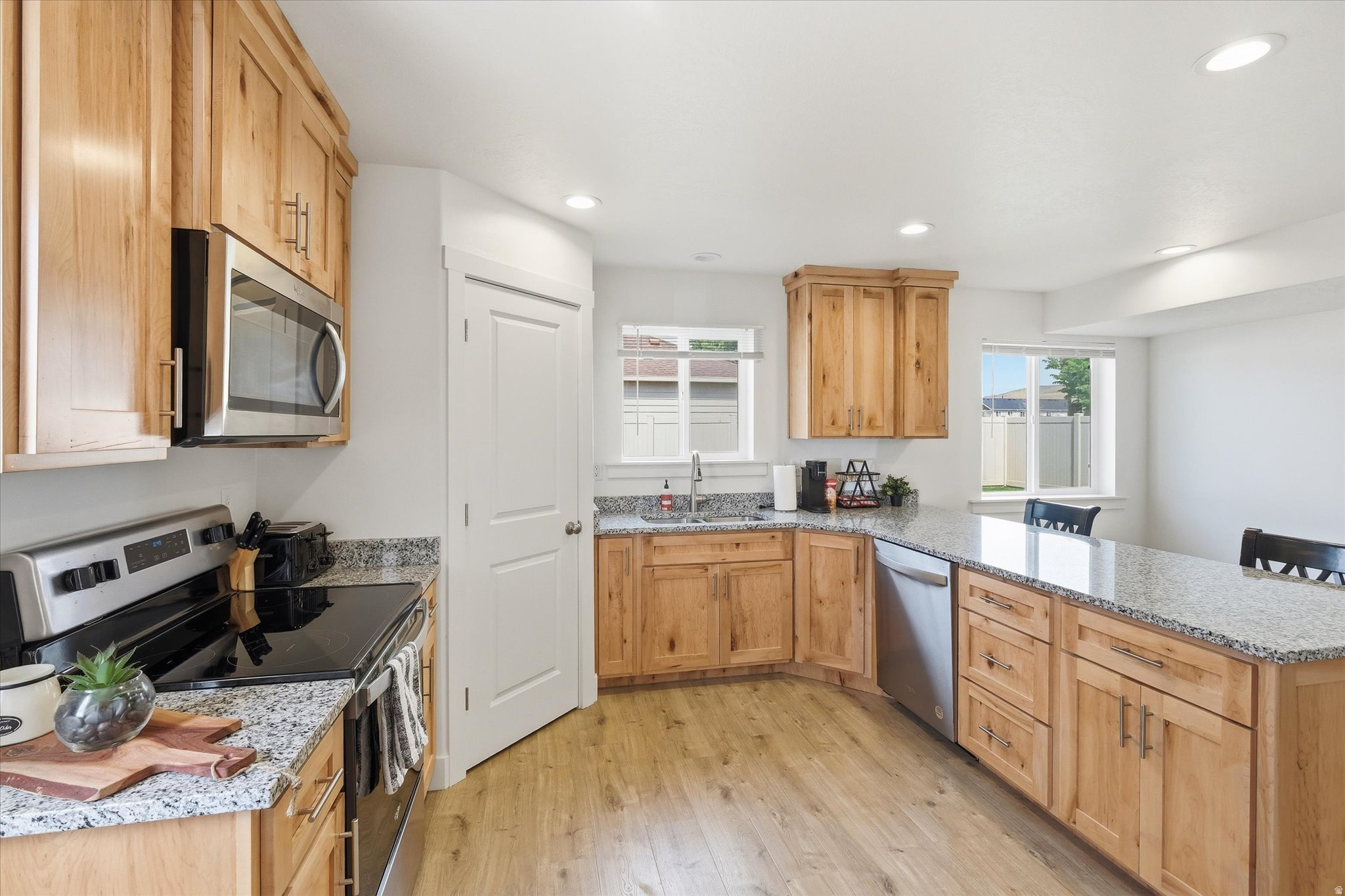 RIVER VALLEY - Residential