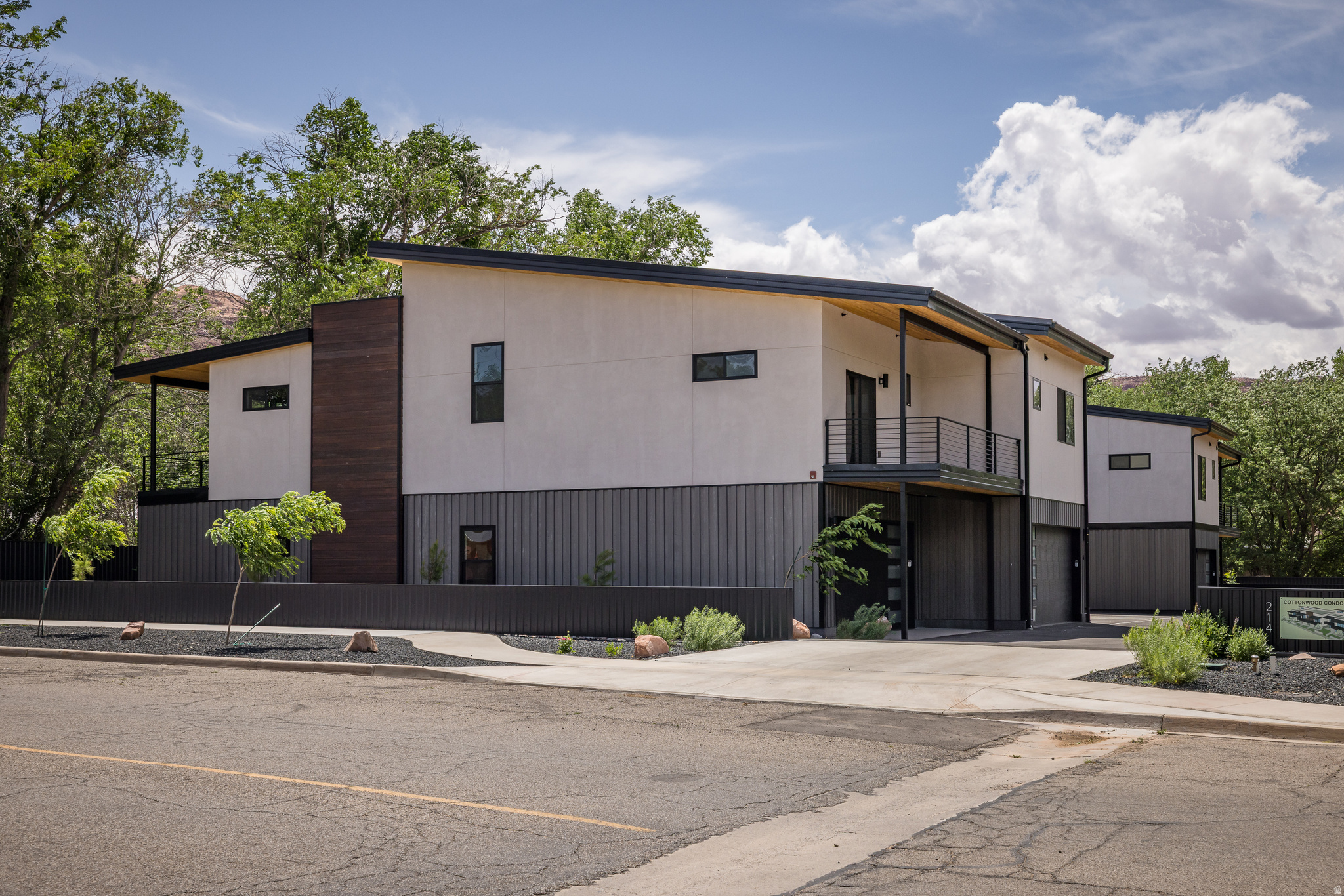 COTTONWOOD CONDOS - Residential