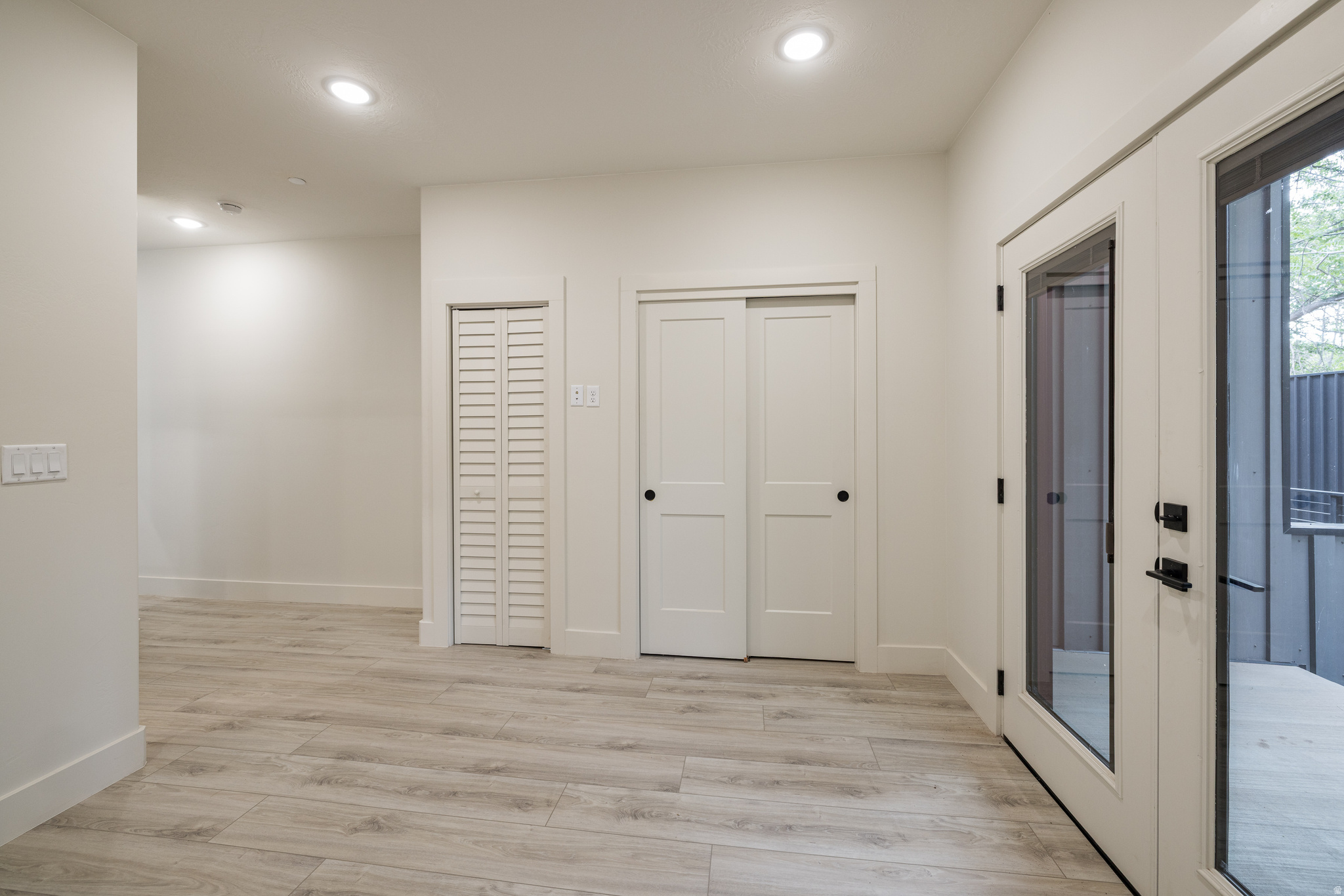 COTTONWOOD CONDOS - Residential
