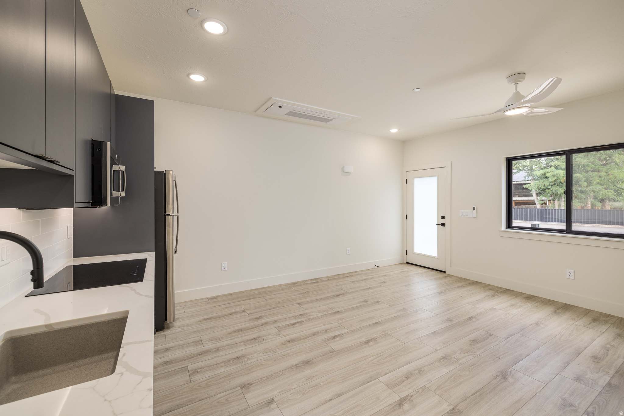 COTTONWOOD CONDOS - Residential