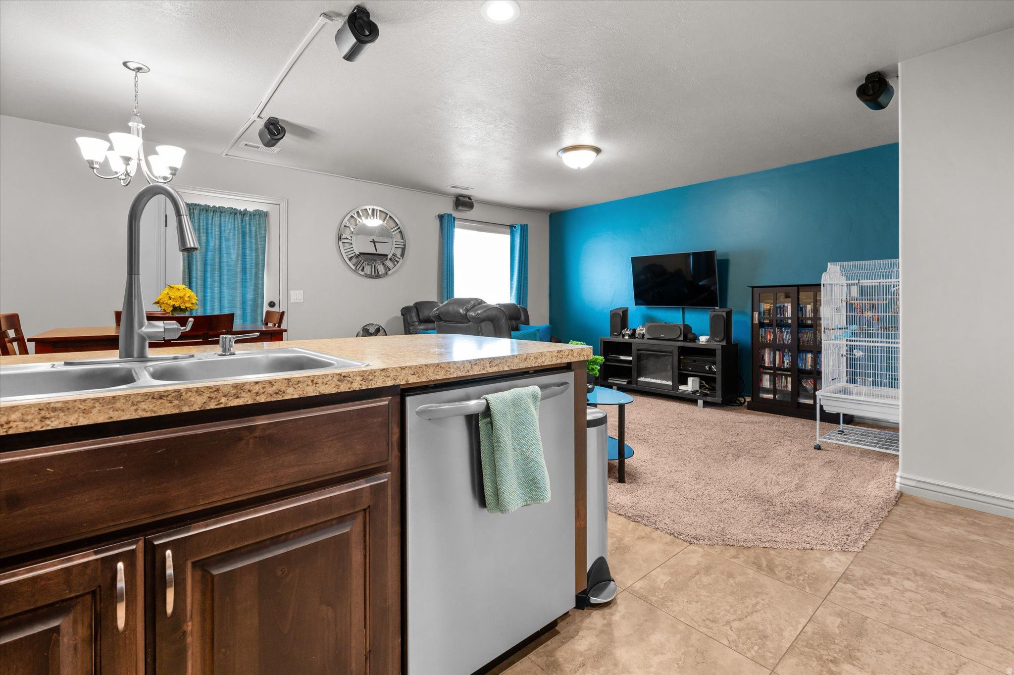 CAMELOT COVE - Residential