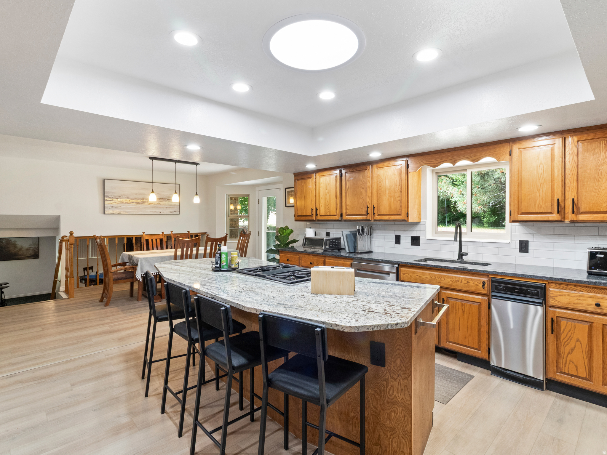 LAKEVIEW HEIGHTS - Residential