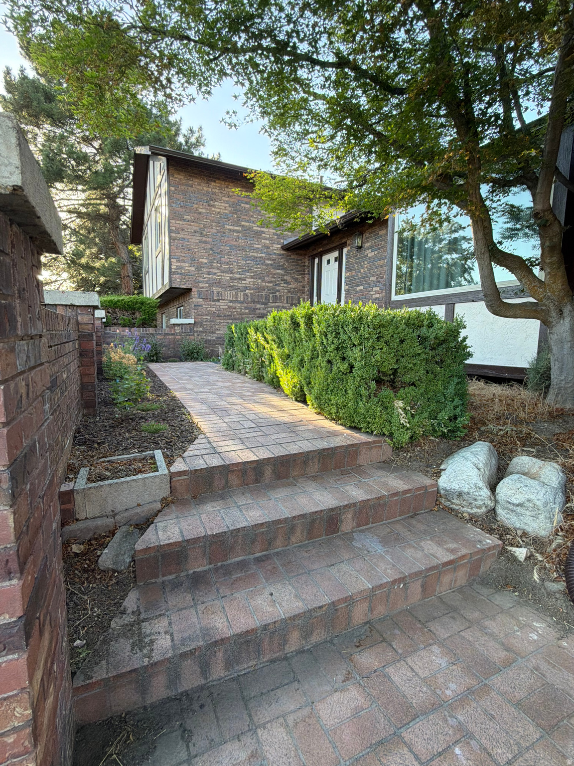 LAKEVIEW HEIGHTS - Residential