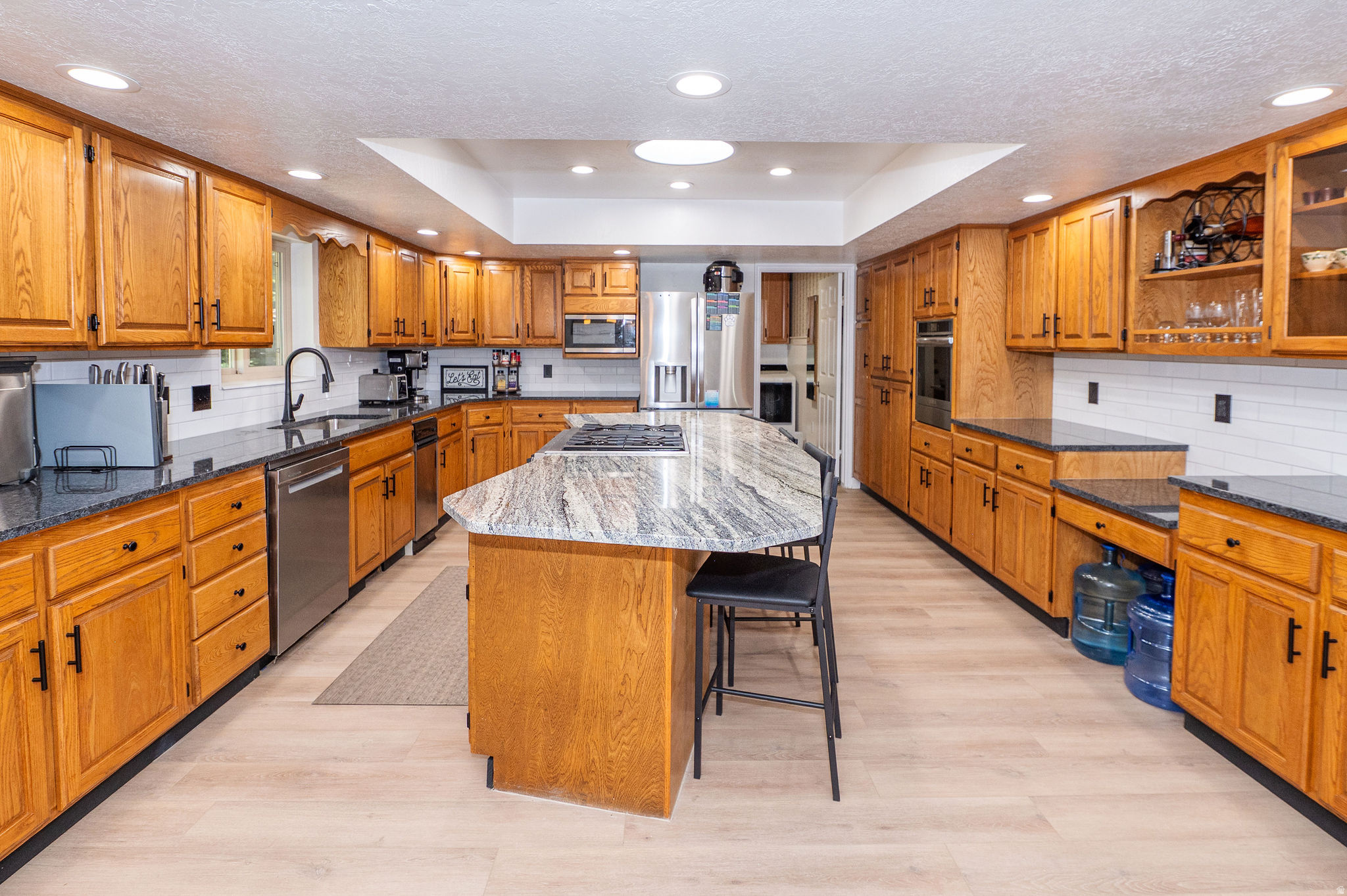 LAKEVIEW HEIGHTS - Residential