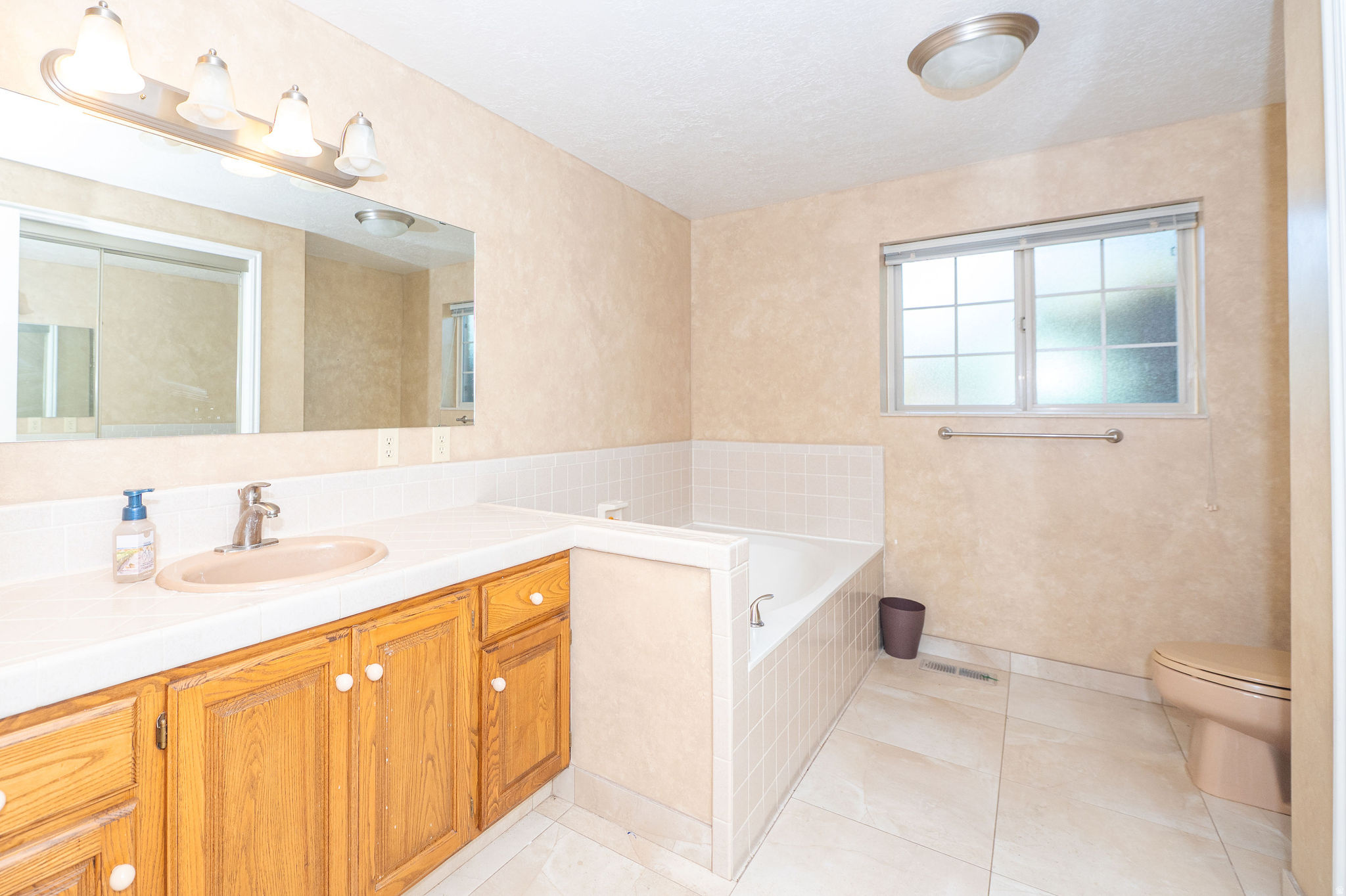 LAKEVIEW HEIGHTS - Residential