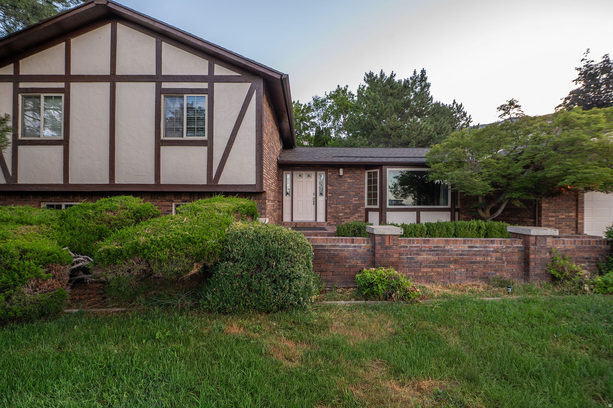 LAKEVIEW HEIGHTS - Residential