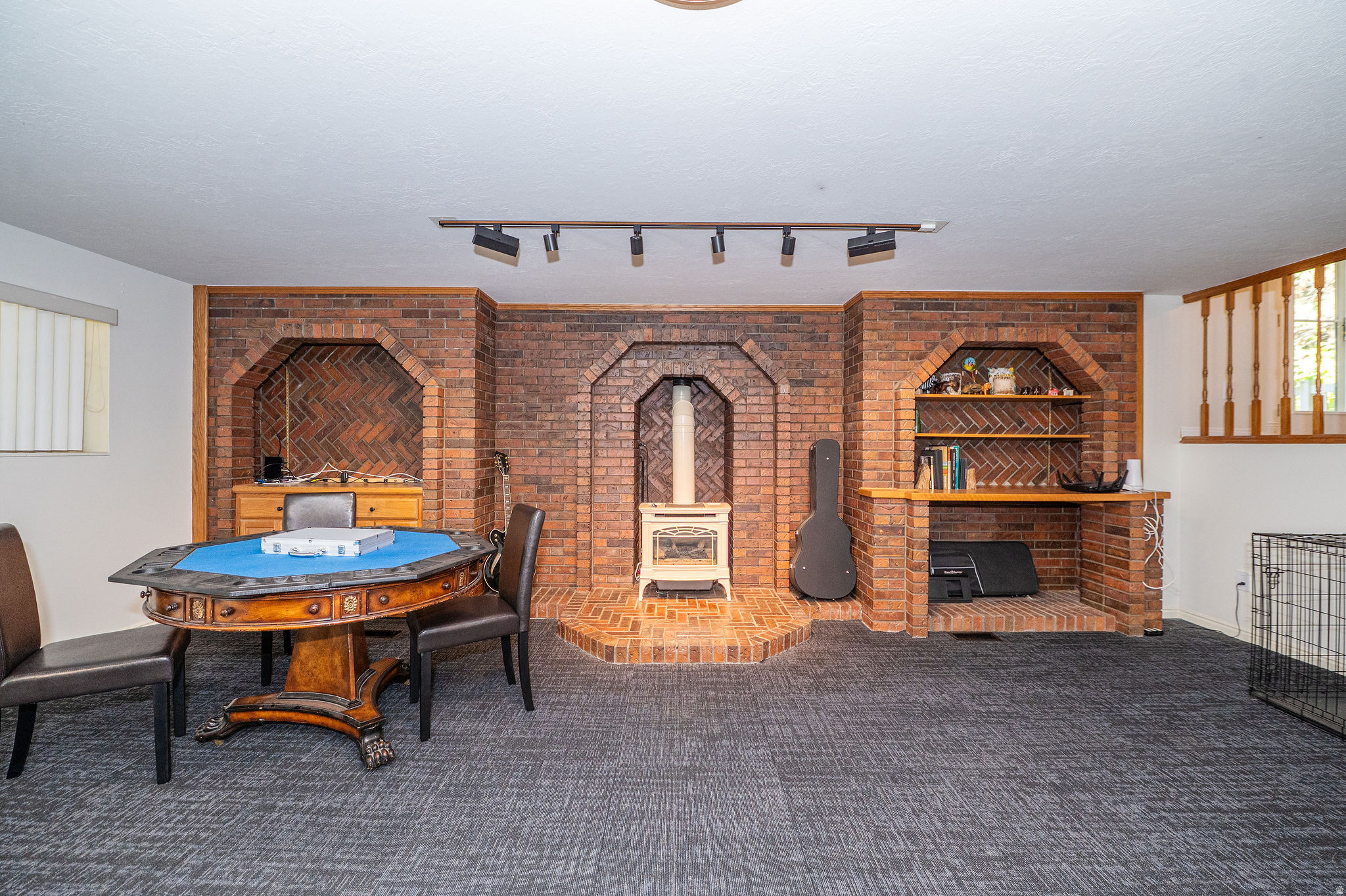 LAKEVIEW HEIGHTS - Residential