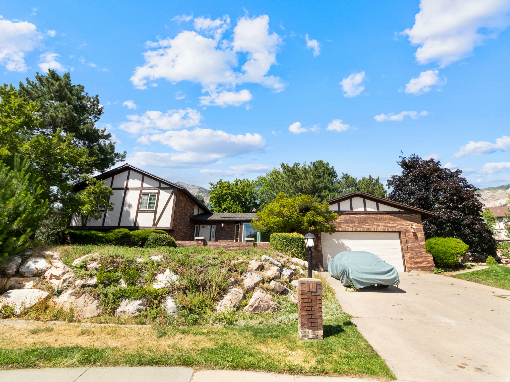 LAKEVIEW HEIGHTS - Residential