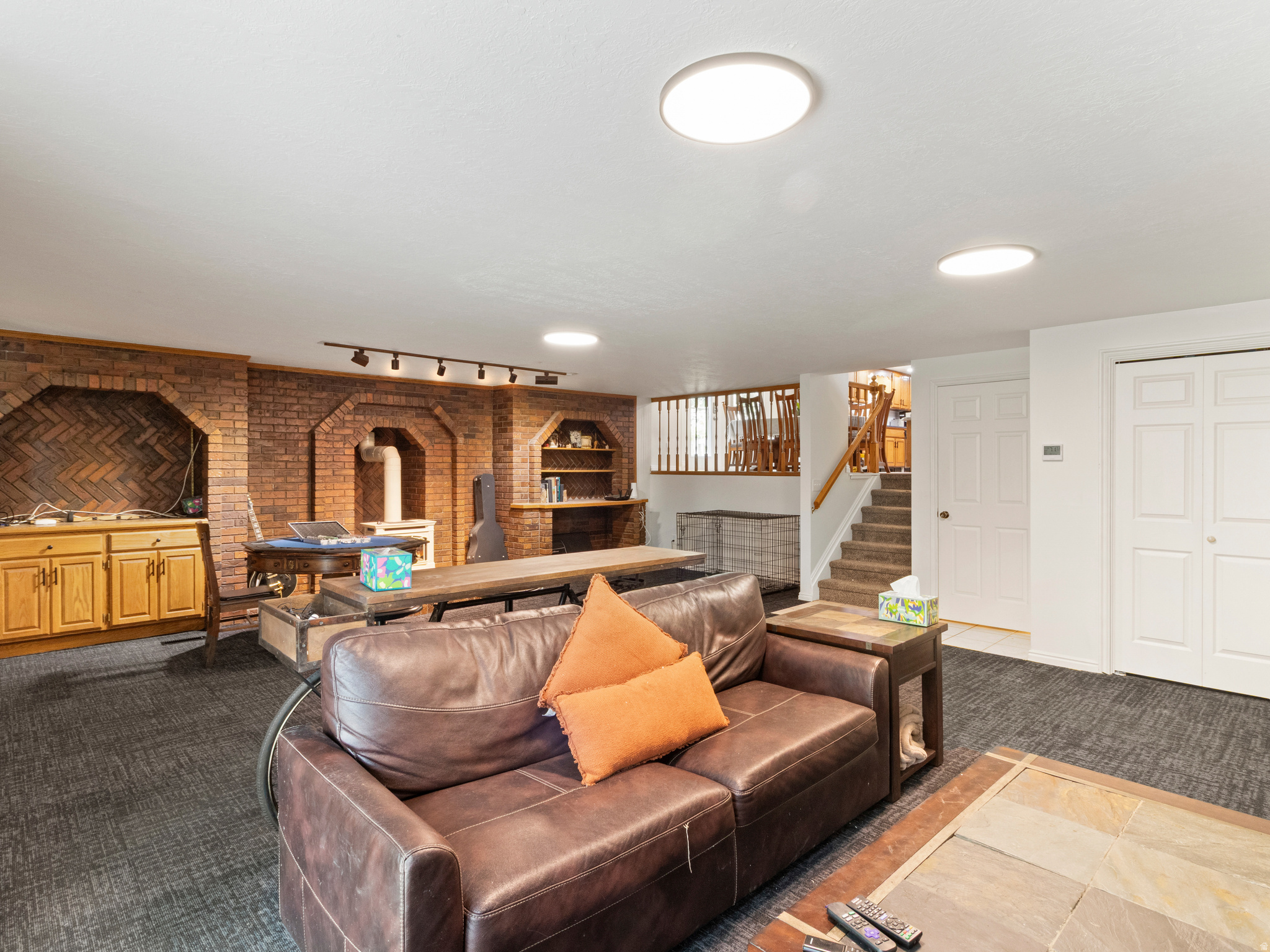 LAKEVIEW HEIGHTS - Residential
