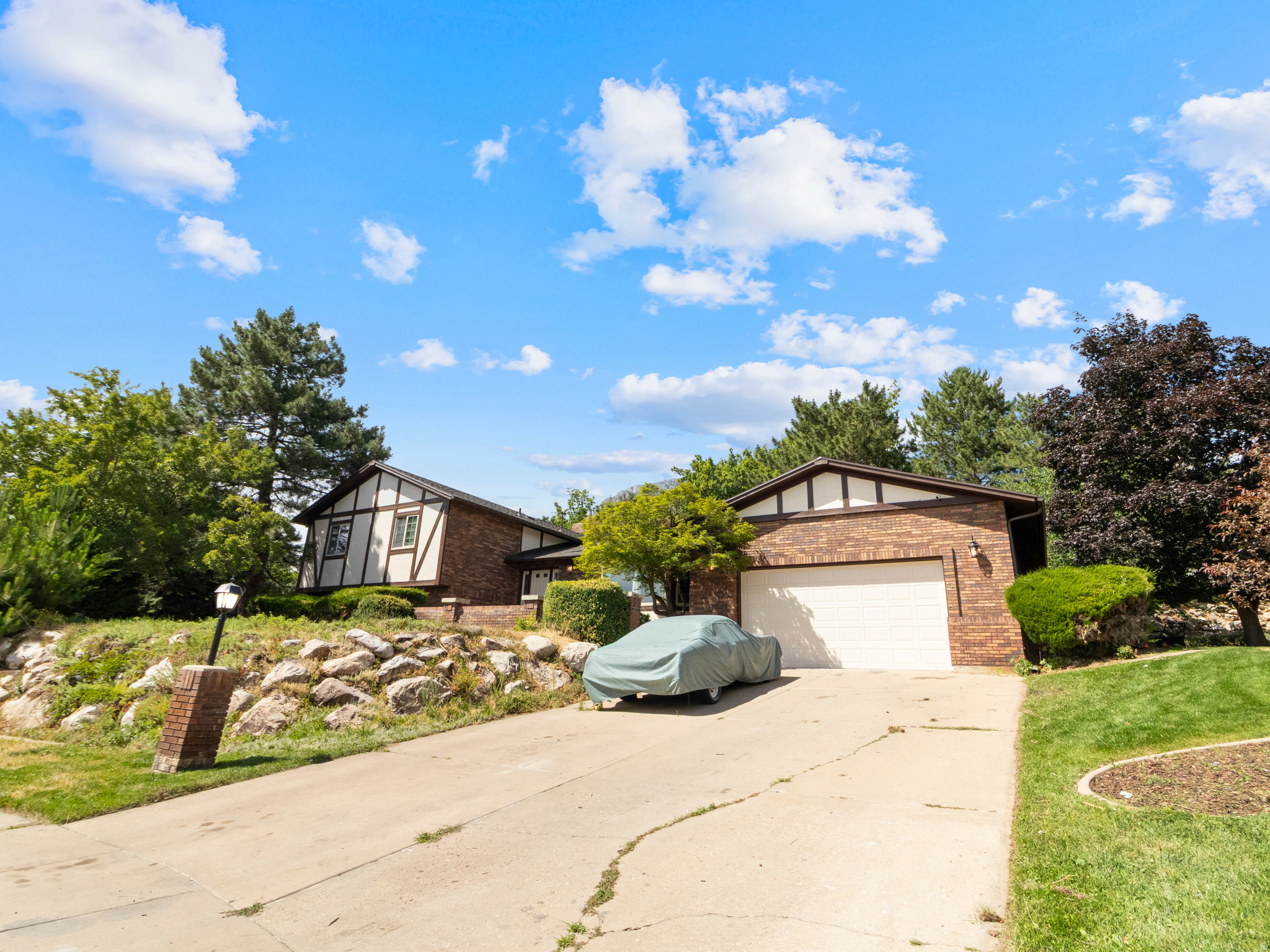 LAKEVIEW HEIGHTS - Residential