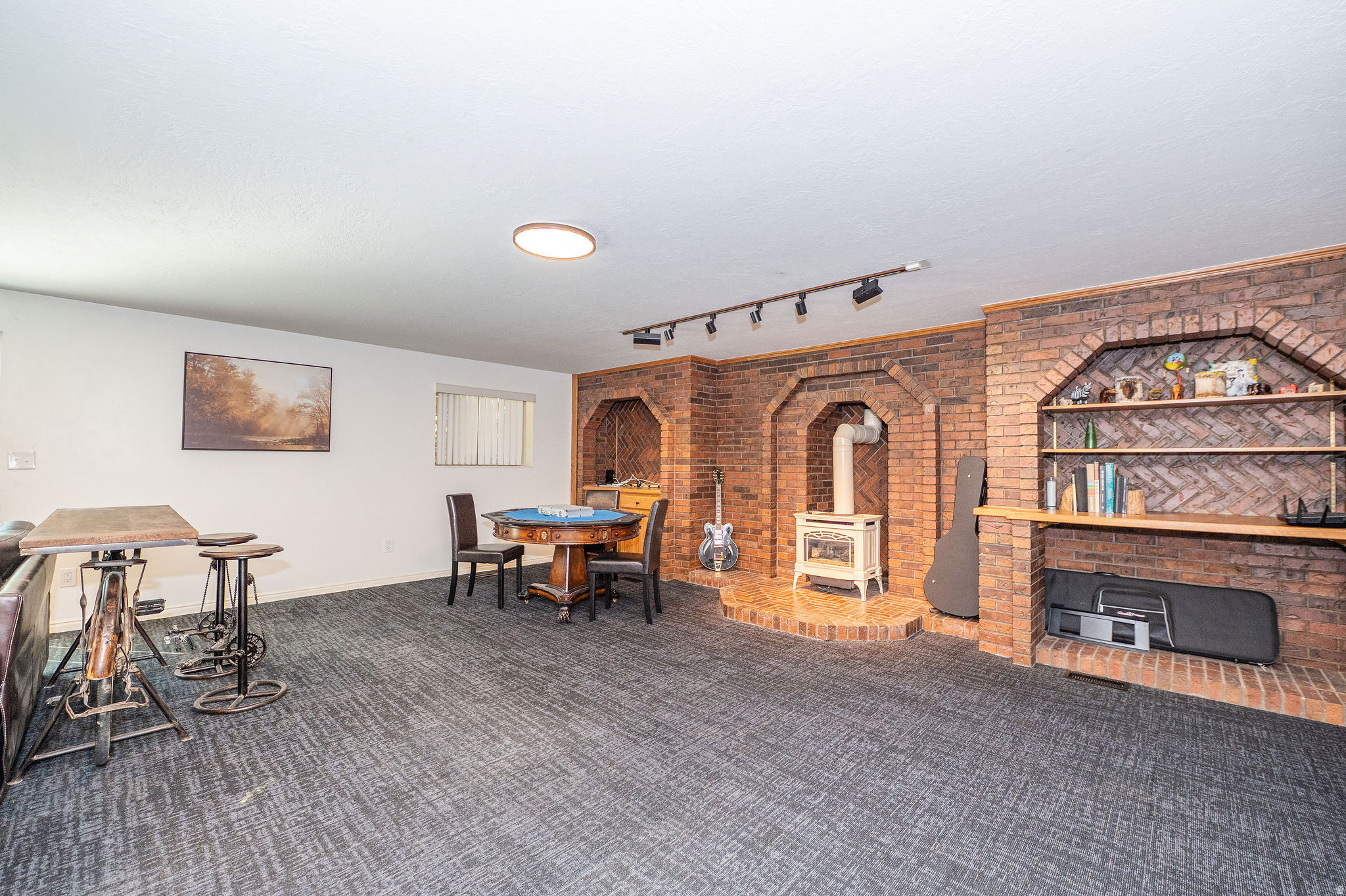 LAKEVIEW HEIGHTS - Residential