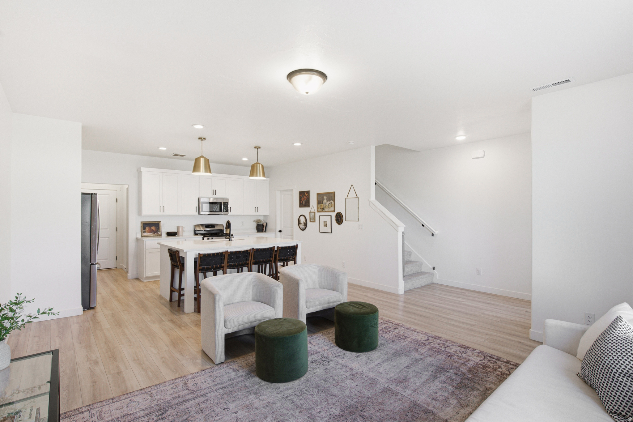LAKESHORE LANDING - Residential
