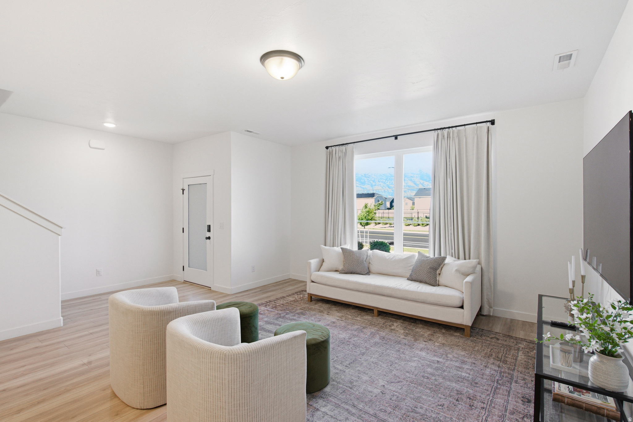 LAKESHORE LANDING - Residential