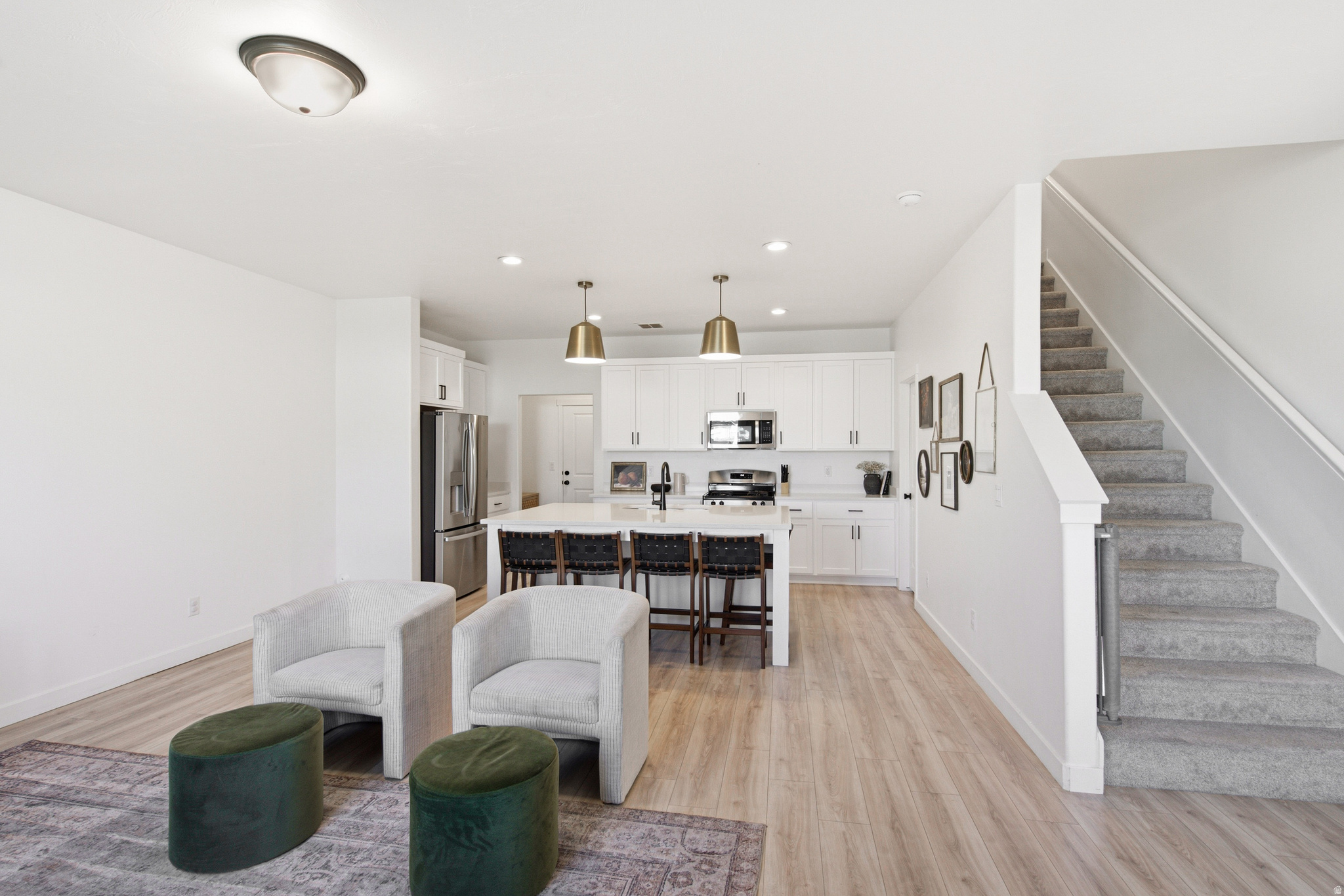 LAKESHORE LANDING - Residential