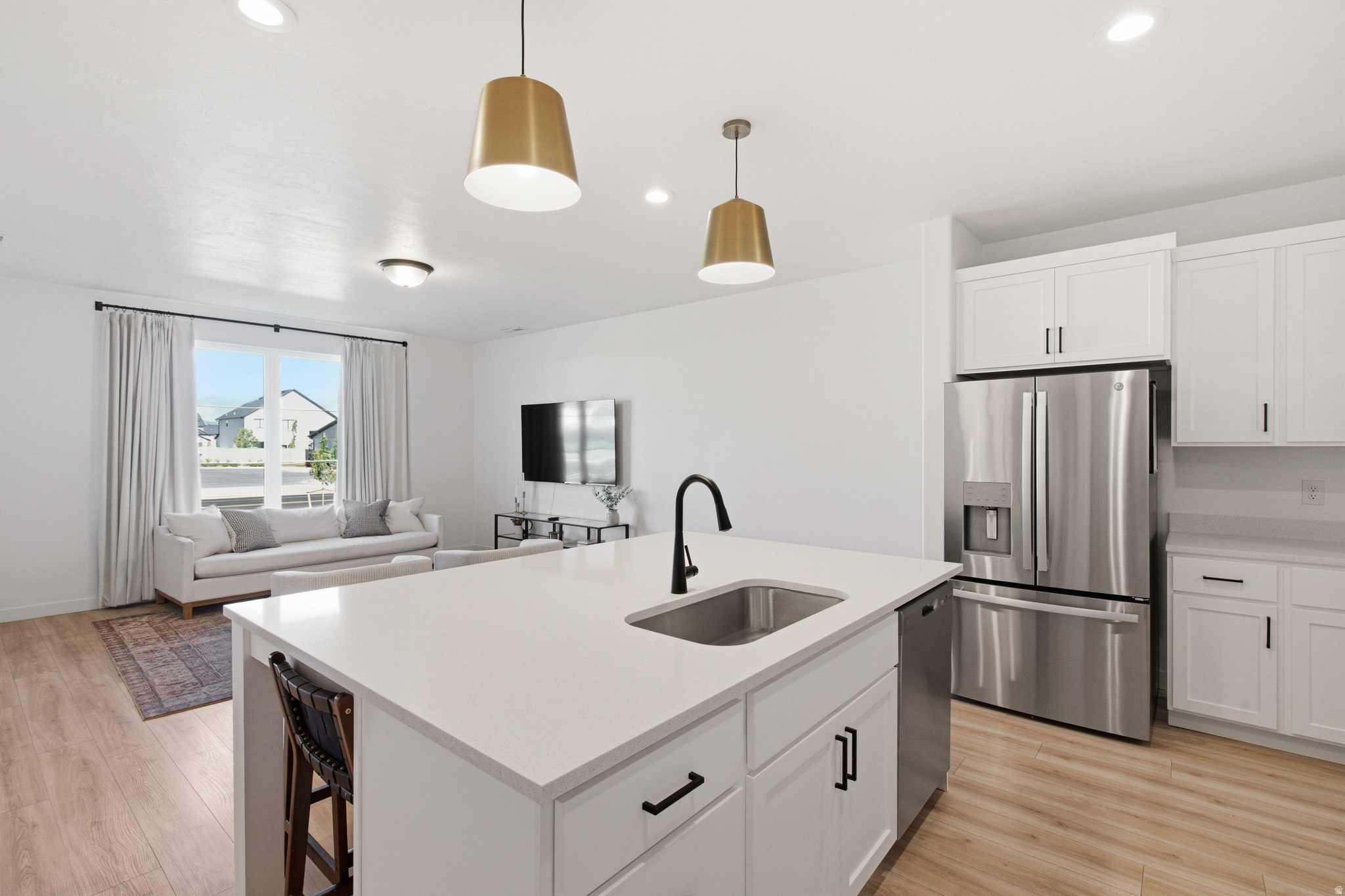 LAKESHORE LANDING - Residential