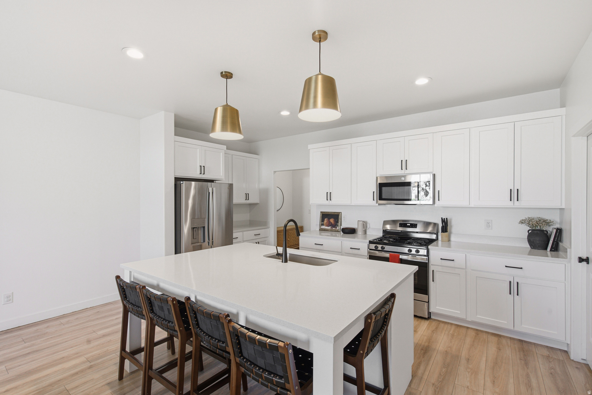 LAKESHORE LANDING - Residential