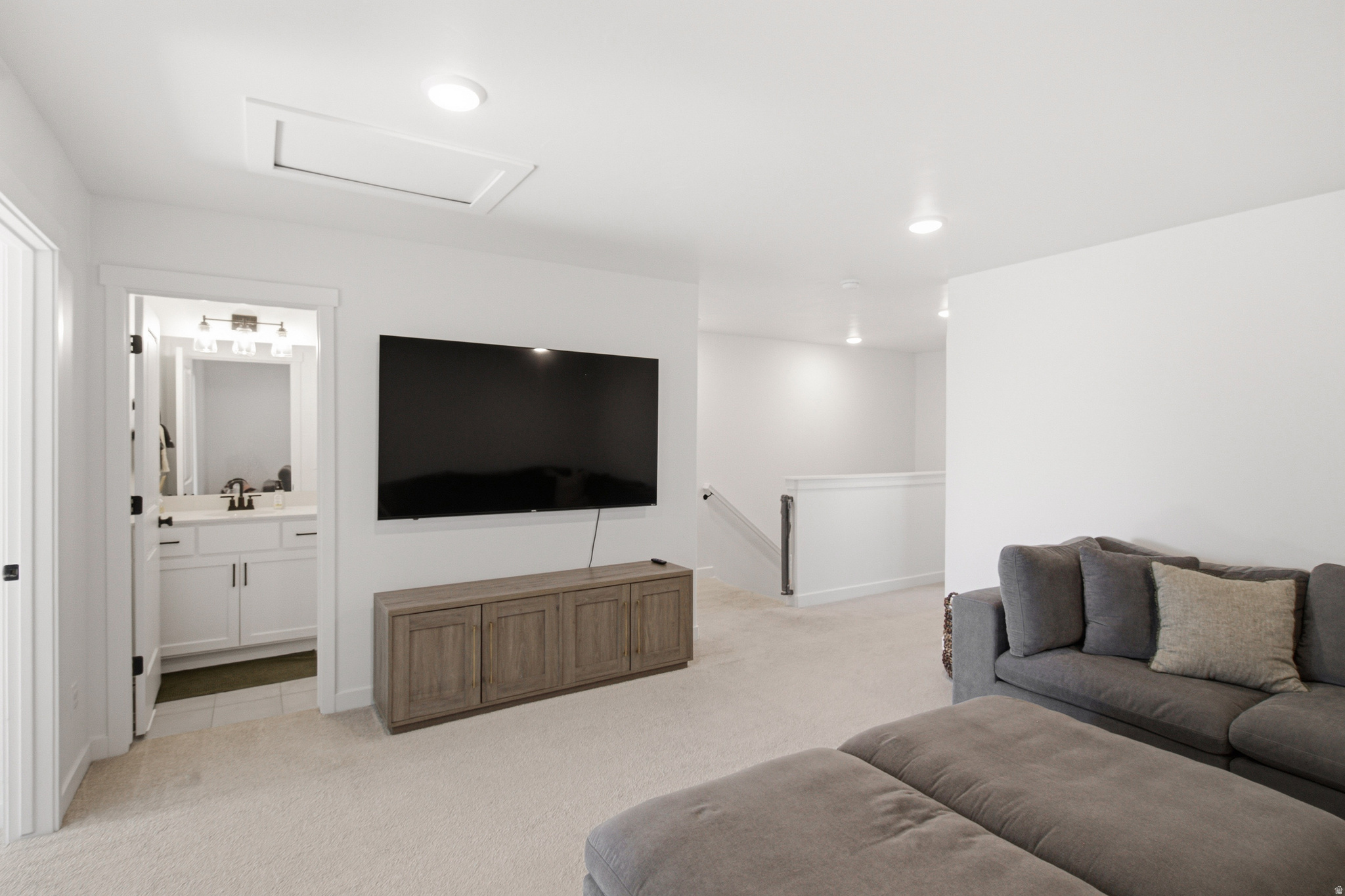 LAKESHORE LANDING - Residential