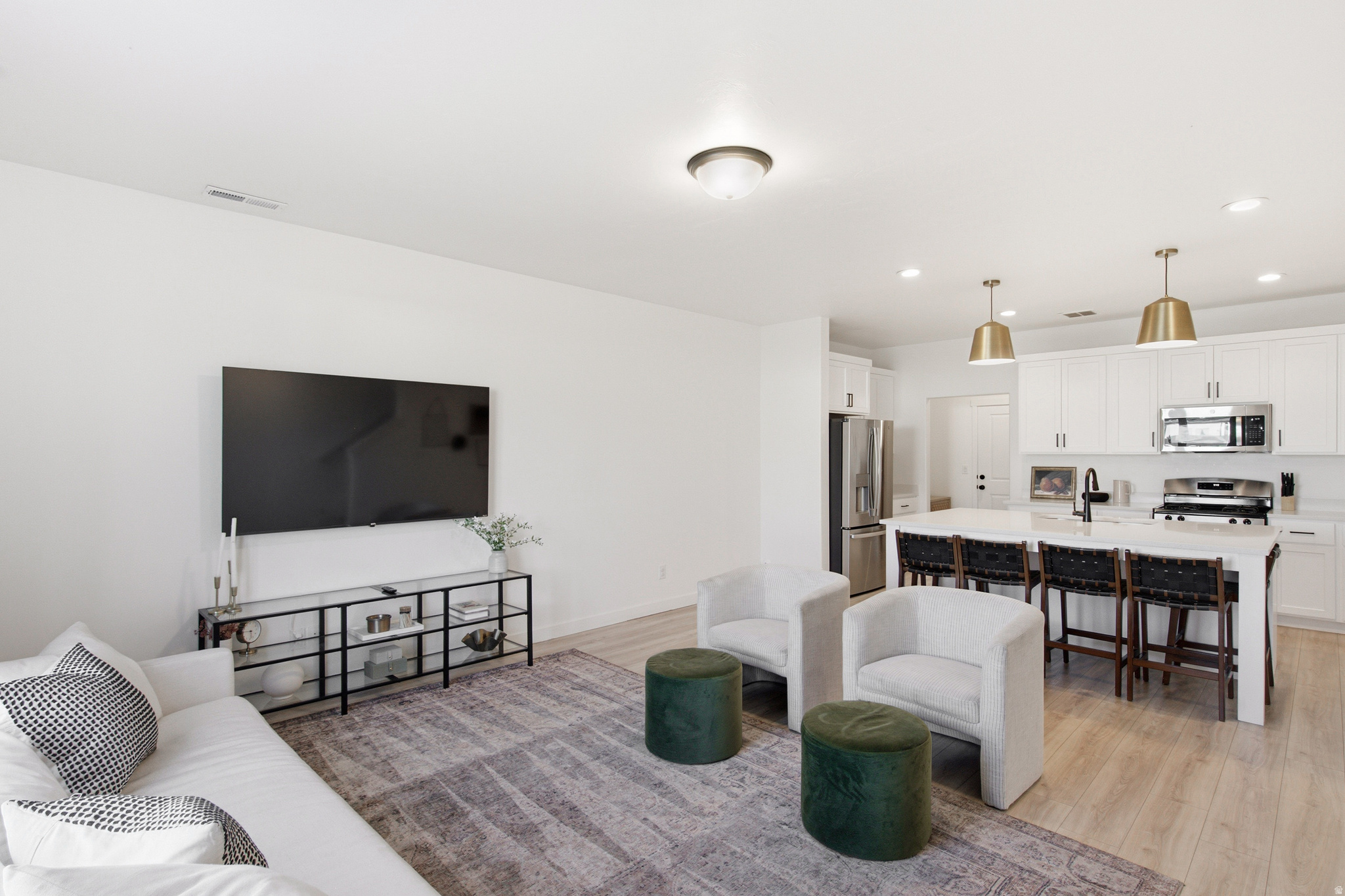 LAKESHORE LANDING - Residential