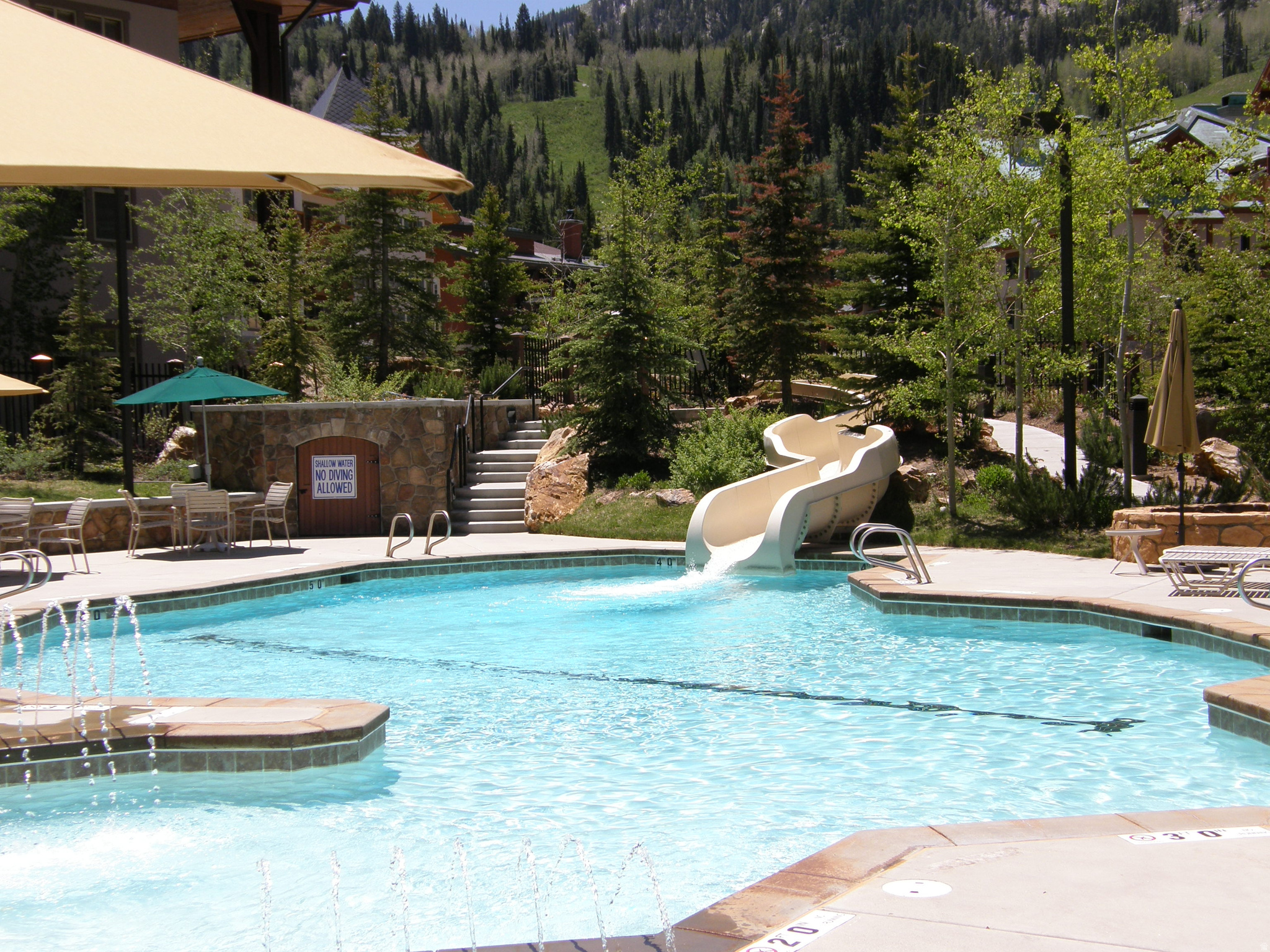 CREEKSIDE - Residential