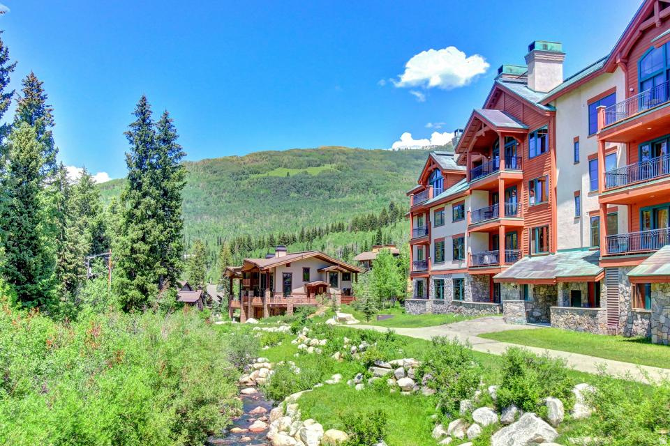 CREEKSIDE - Residential