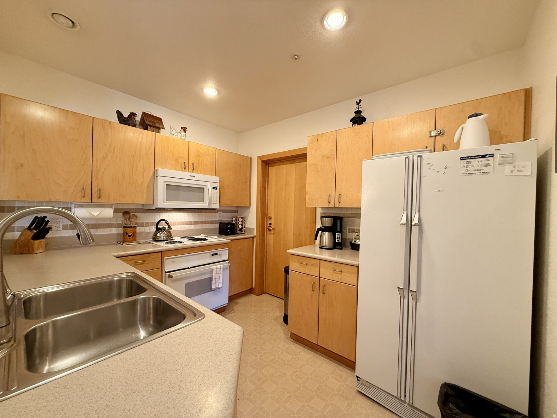 CREEKSIDE - Residential