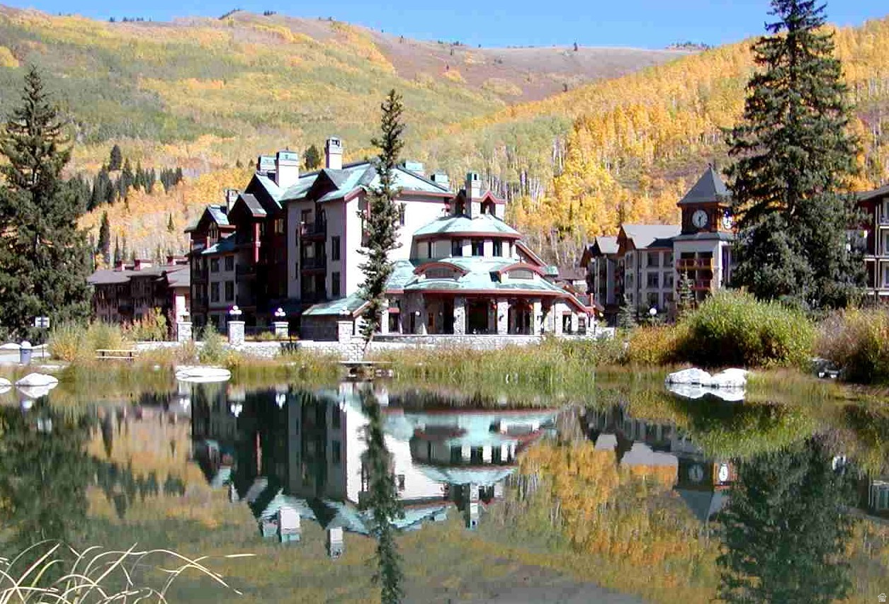 CREEKSIDE - Residential