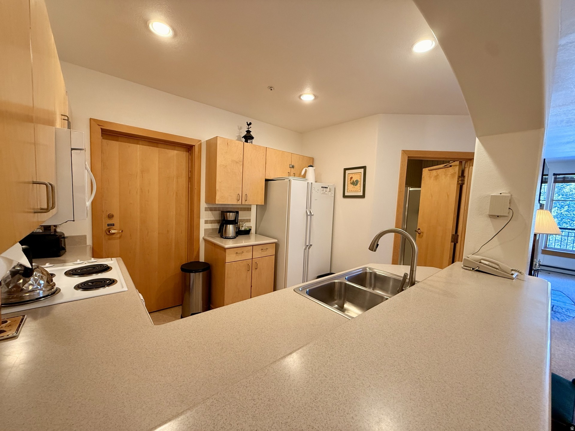 CREEKSIDE - Residential