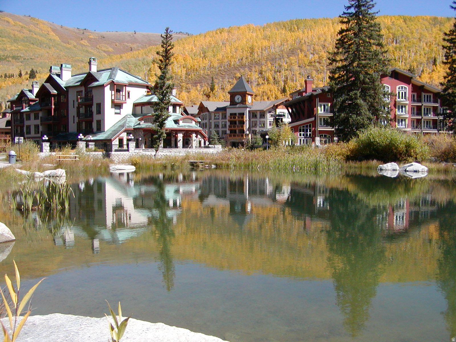 CREEKSIDE - Residential