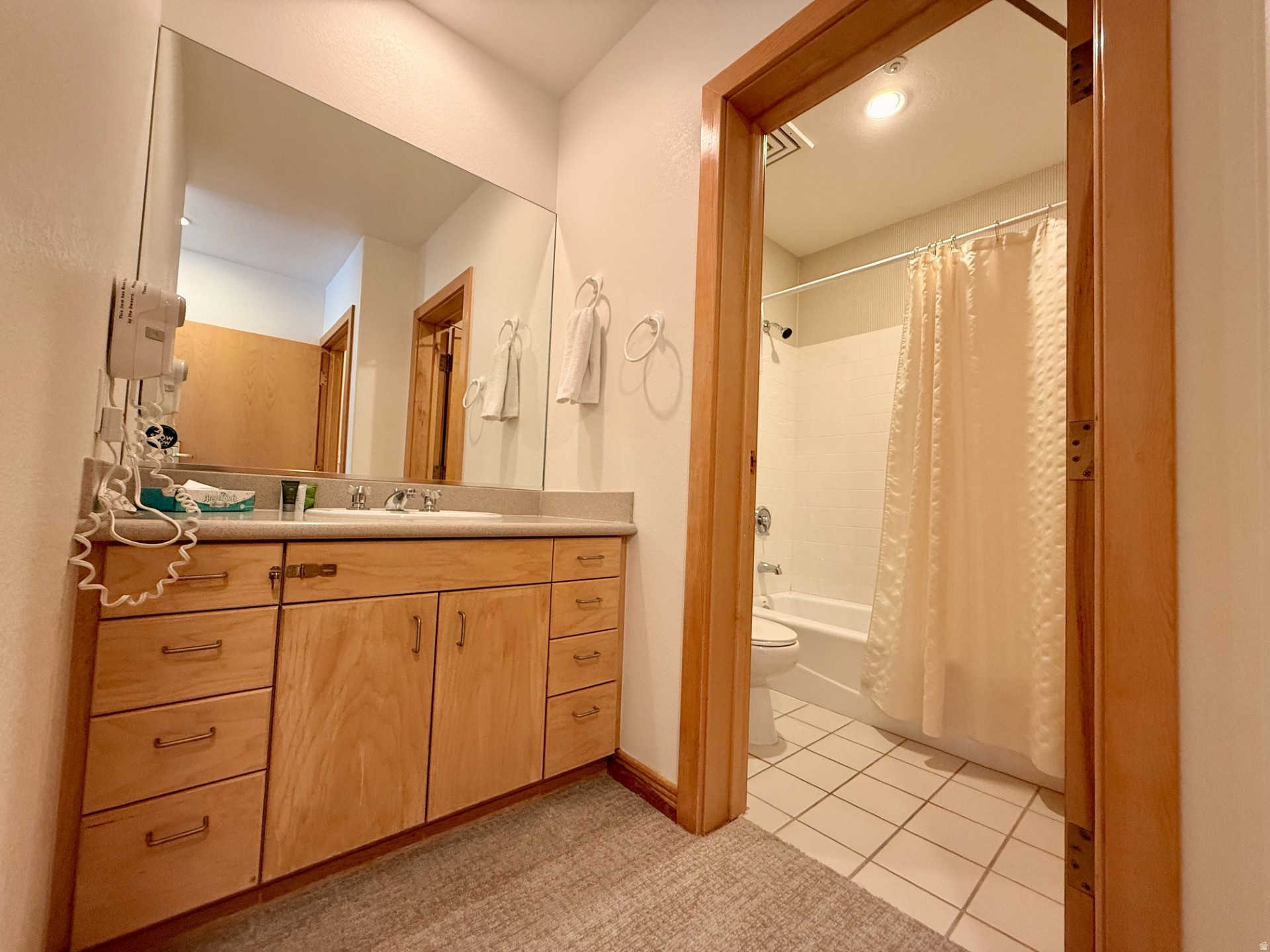 CREEKSIDE - Residential