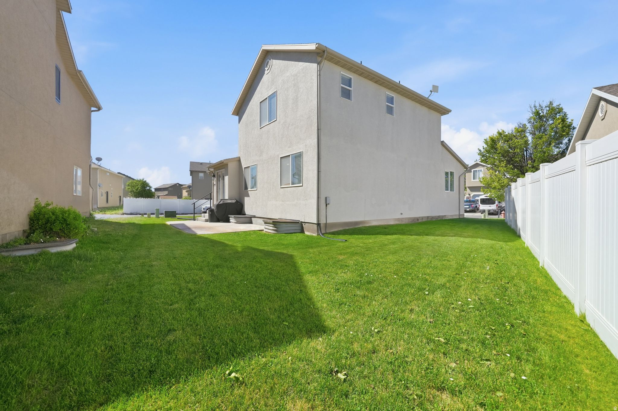 KAUFMAN AND BROAD AT PILGRIMS LANDING - Residential