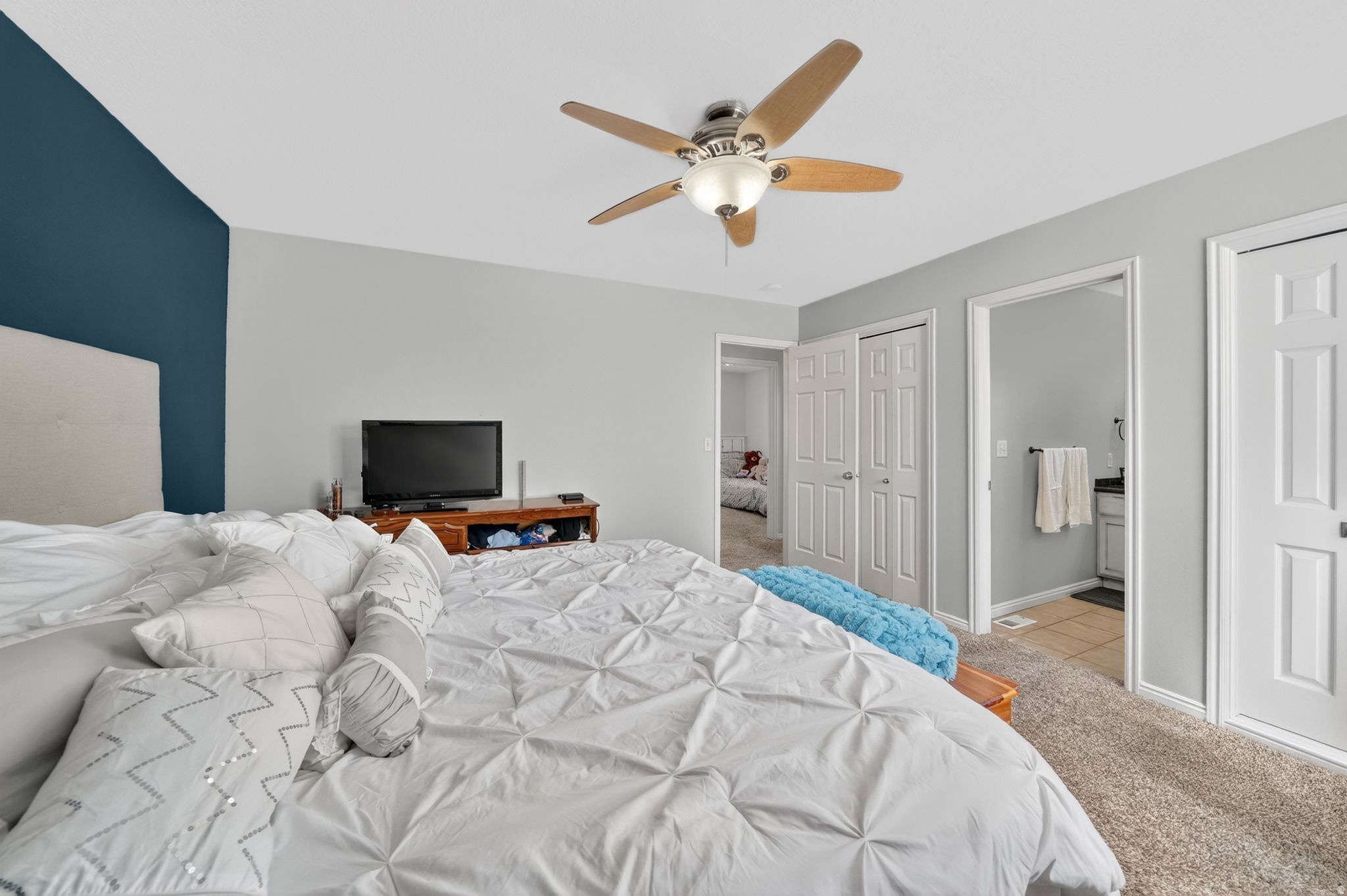 KAUFMAN AND BROAD AT PILGRIMS LANDING - Residential