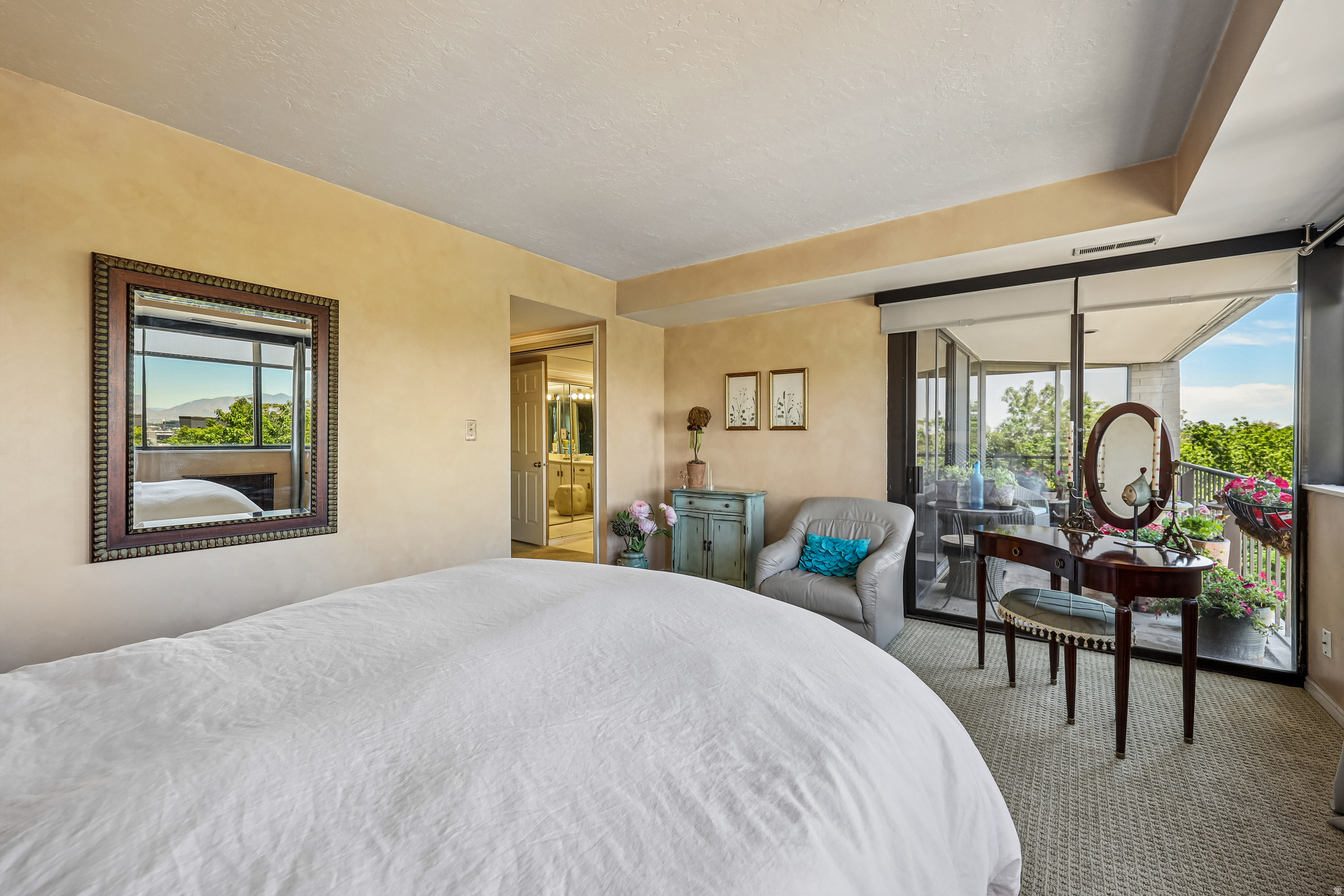 WILSHIRE - Residential