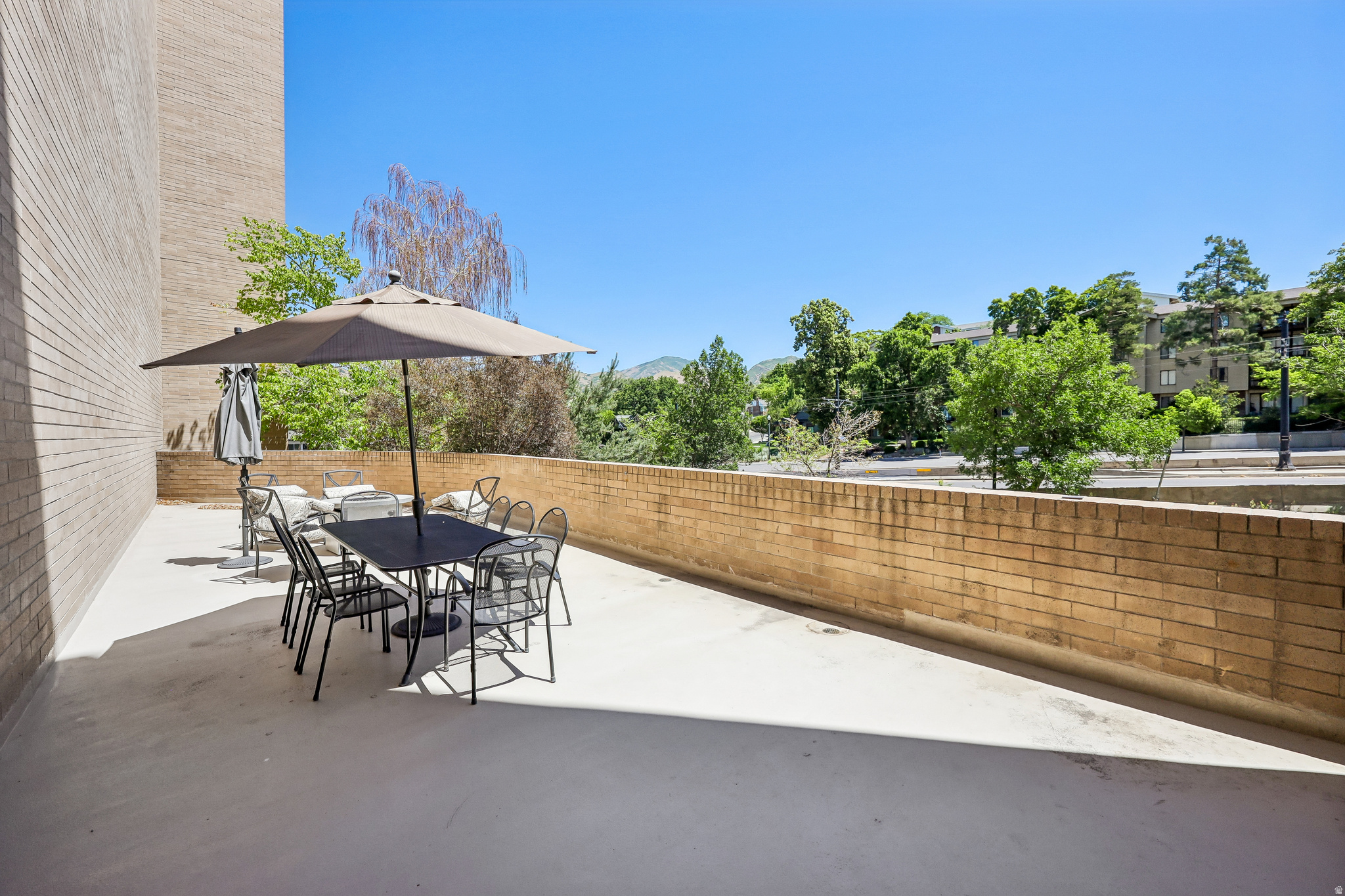 WILSHIRE - Residential