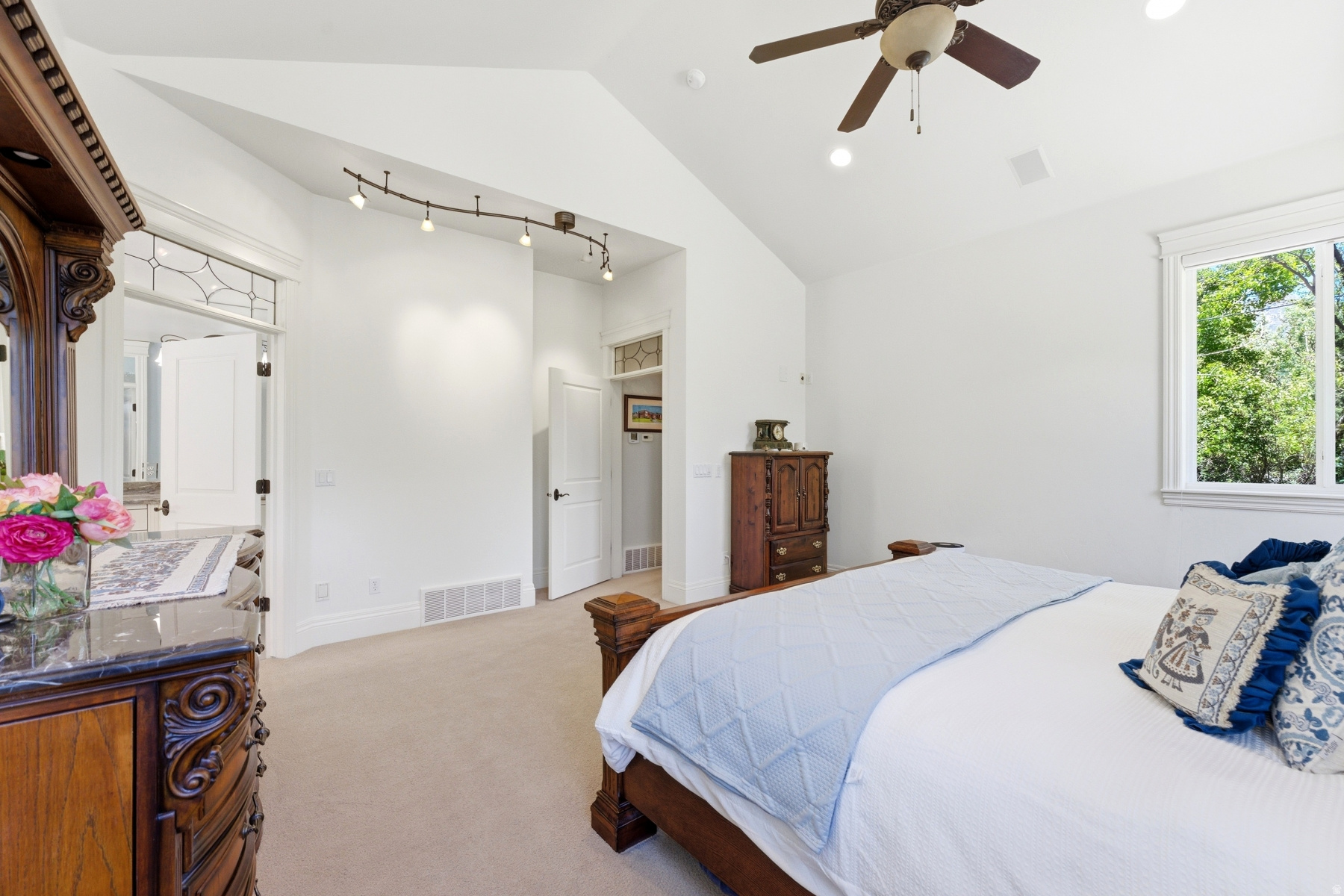 MIDWAY FARMS - Residential