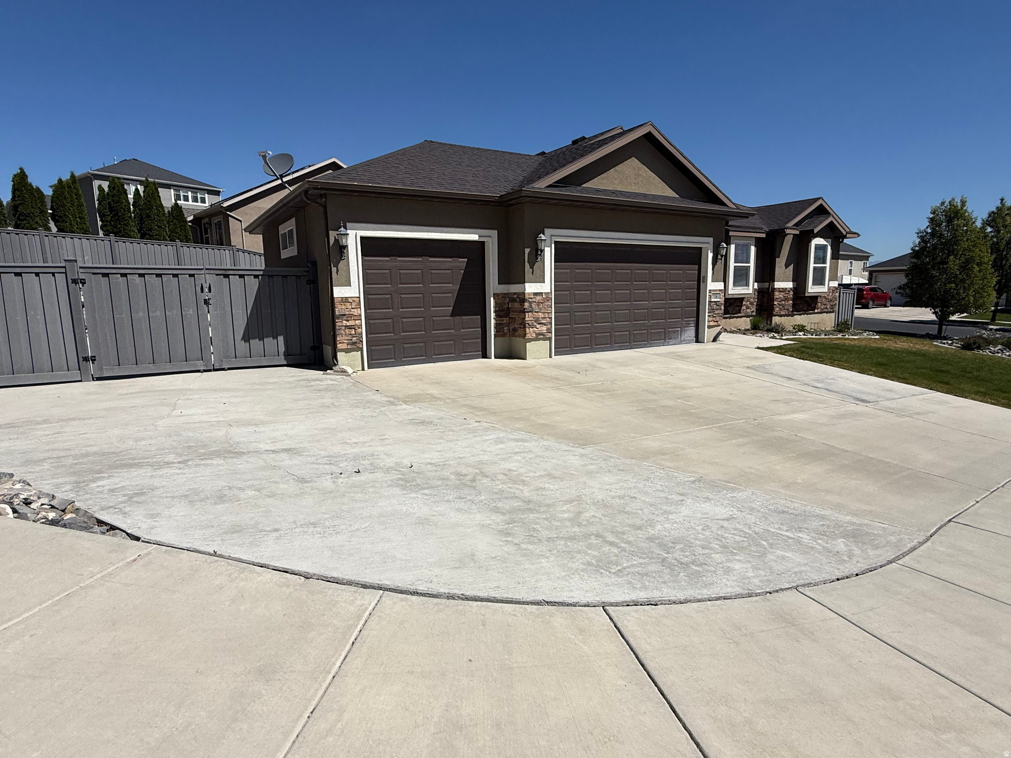 RIDGE - Residential