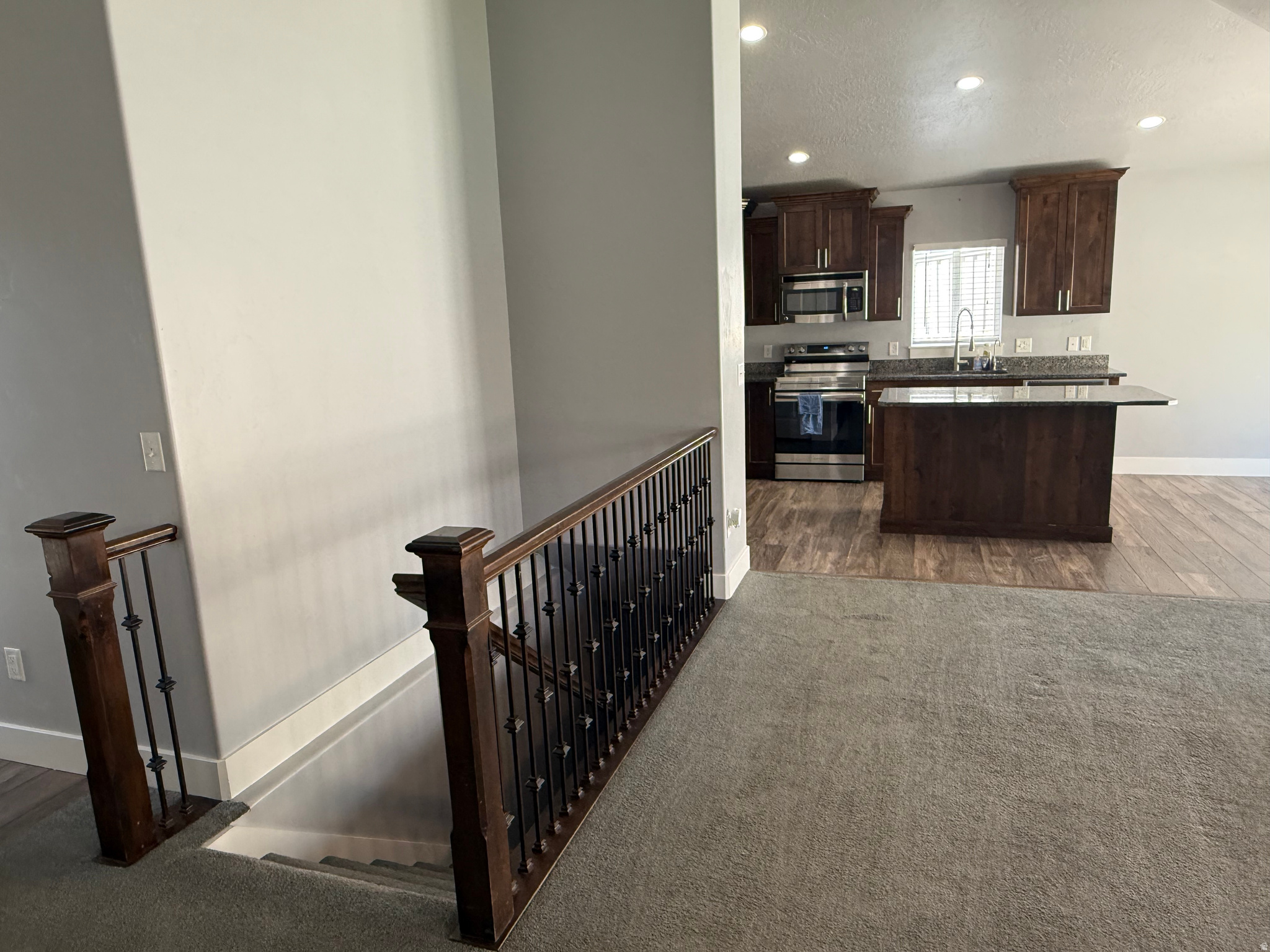 RIDGE - Residential