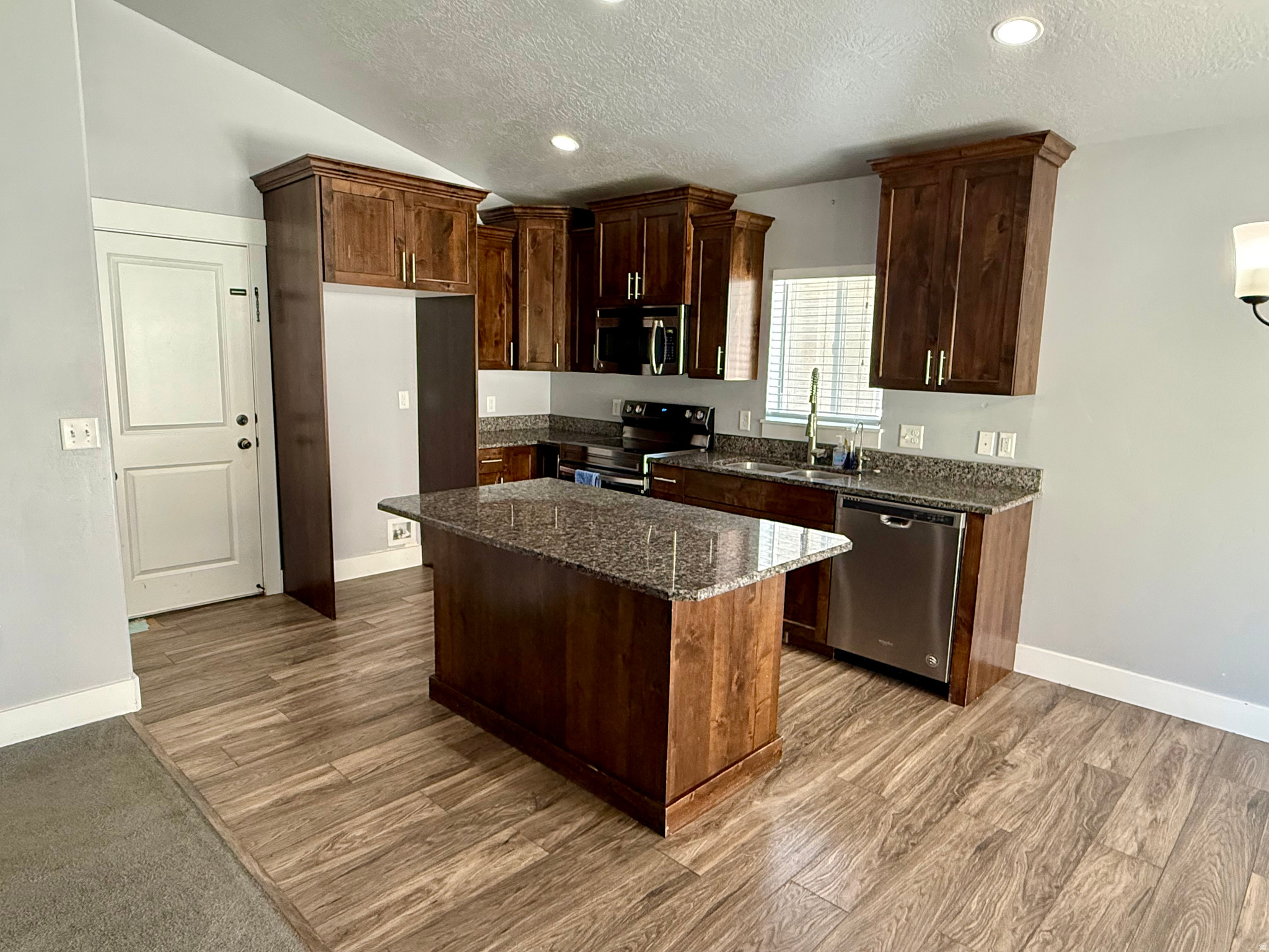 RIDGE - Residential