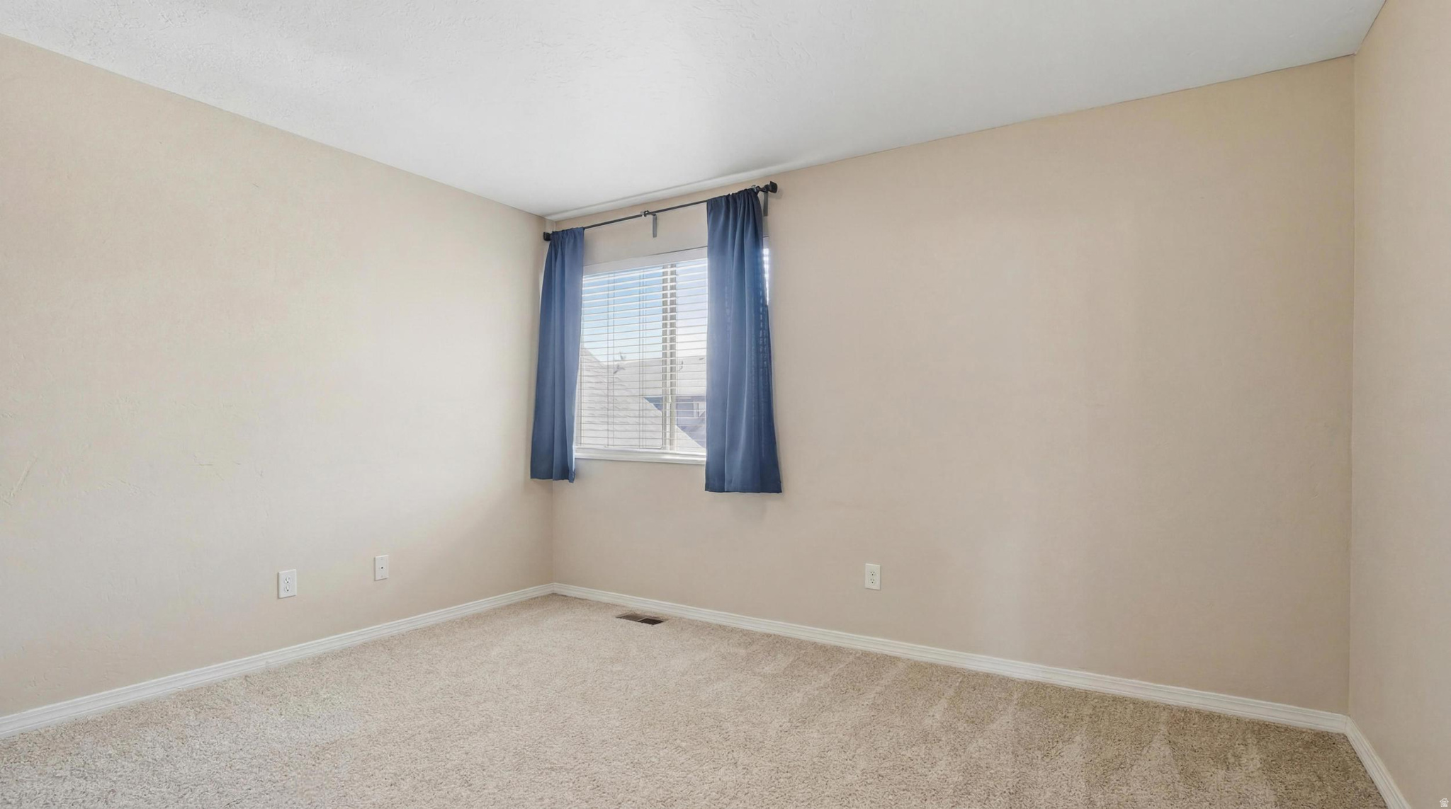 WHISPERING WILLOWS - Residential