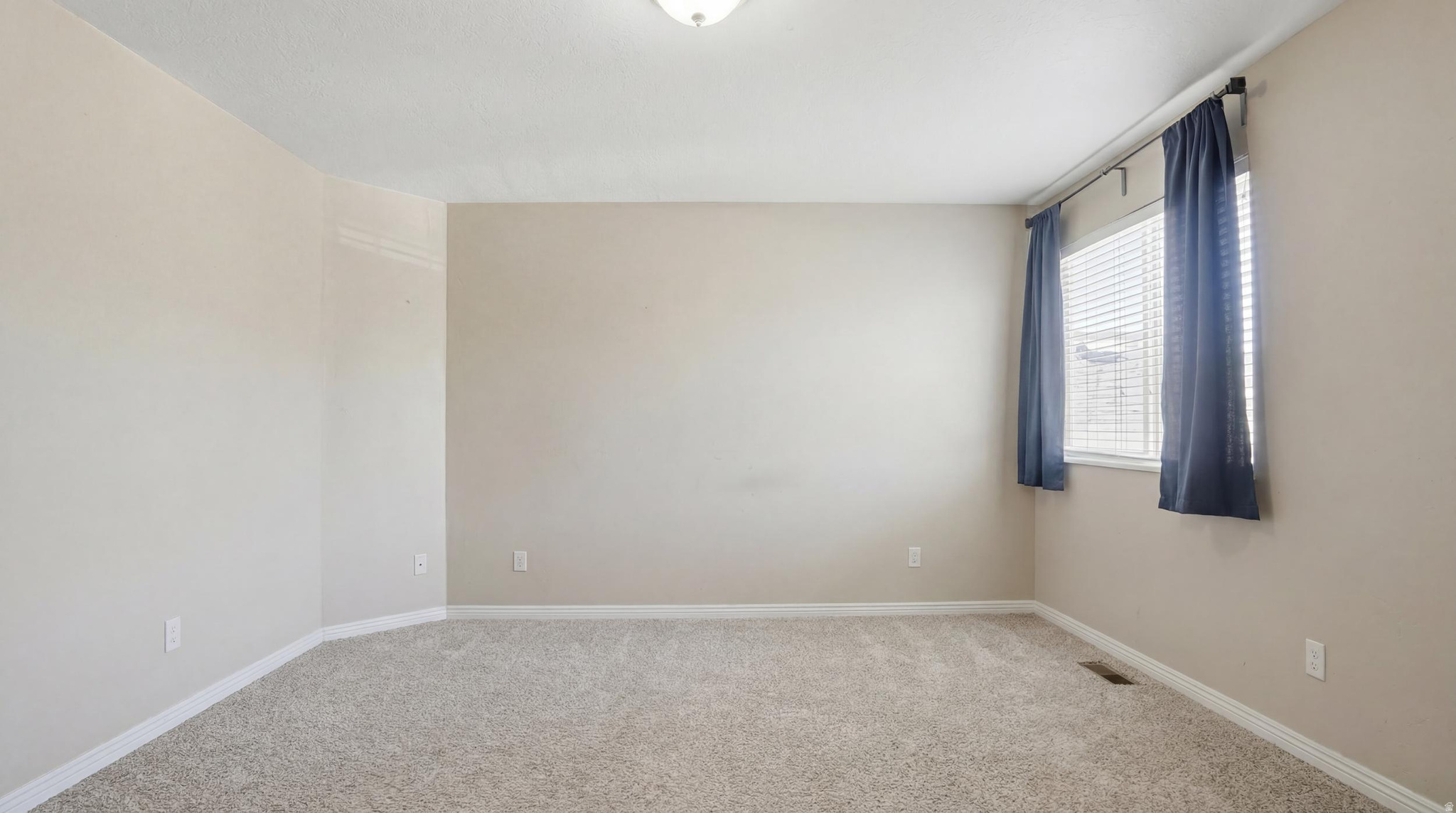 WHISPERING WILLOWS - Residential
