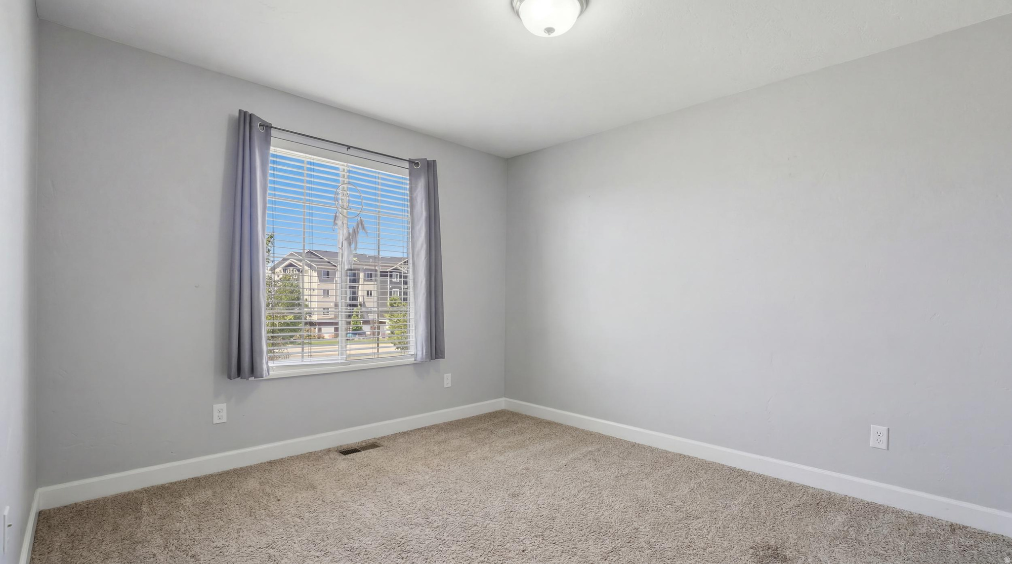 WHISPERING WILLOWS - Residential